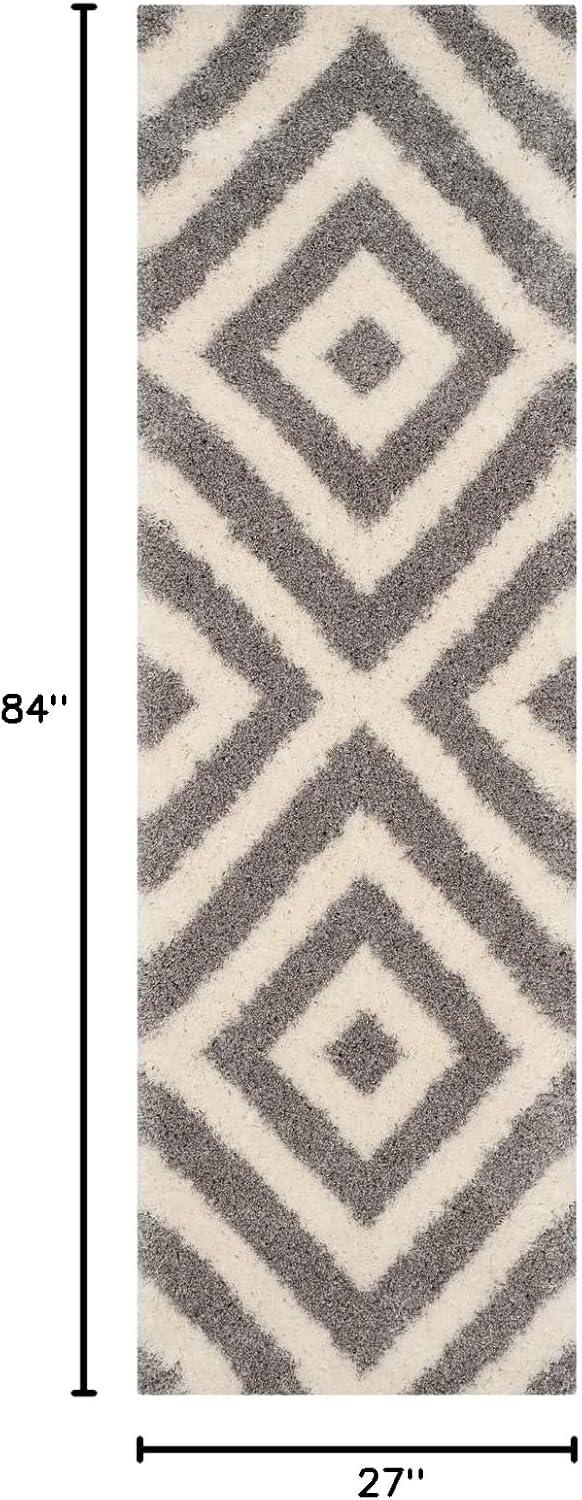 Safavieh  Portofino Shag Emelina Modern 2-inch Thick Rug Ivory/Beige 6'7" x 9'2" 6' x 9', 7' x 9' Indoor Living Room, Bedroom, Dining Room Beige
