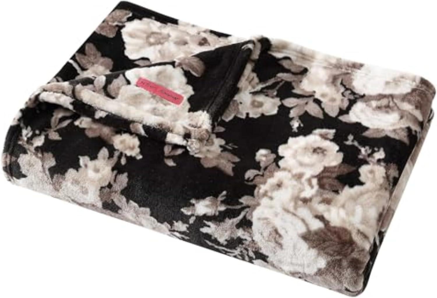 Betsey Johnson Printed Ultra Soft Plush Fleece Blankets & Reviews | Wayfair