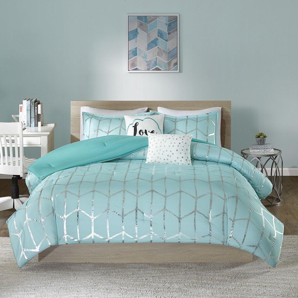 Intelligent Design Full/Queen Size Comforter Set, 5-Piece Bedding Set for All Seasons, Geometric Metallic Comforter Bed Set with Decor Pillows, Aqua/Silver