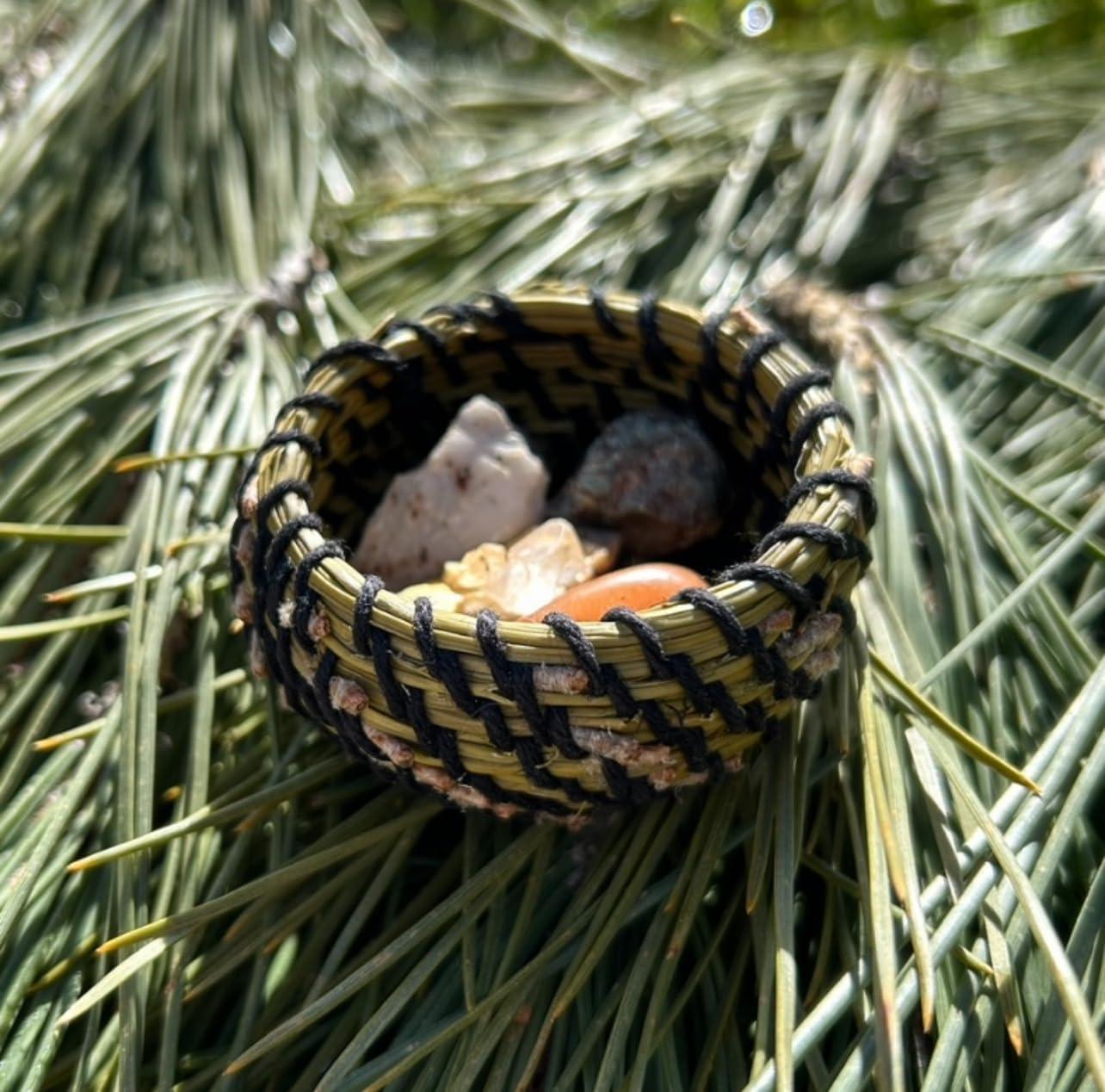 Traditional Craft Kits: Coiled Basket Kit for Beginners - Pine Needle