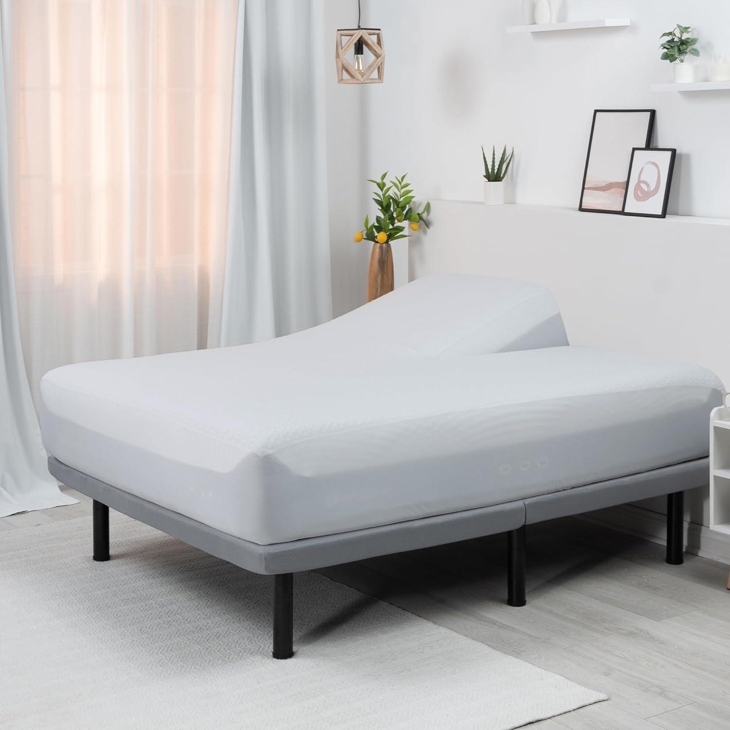 King Size White Polyester Waterproof Mattress Protector