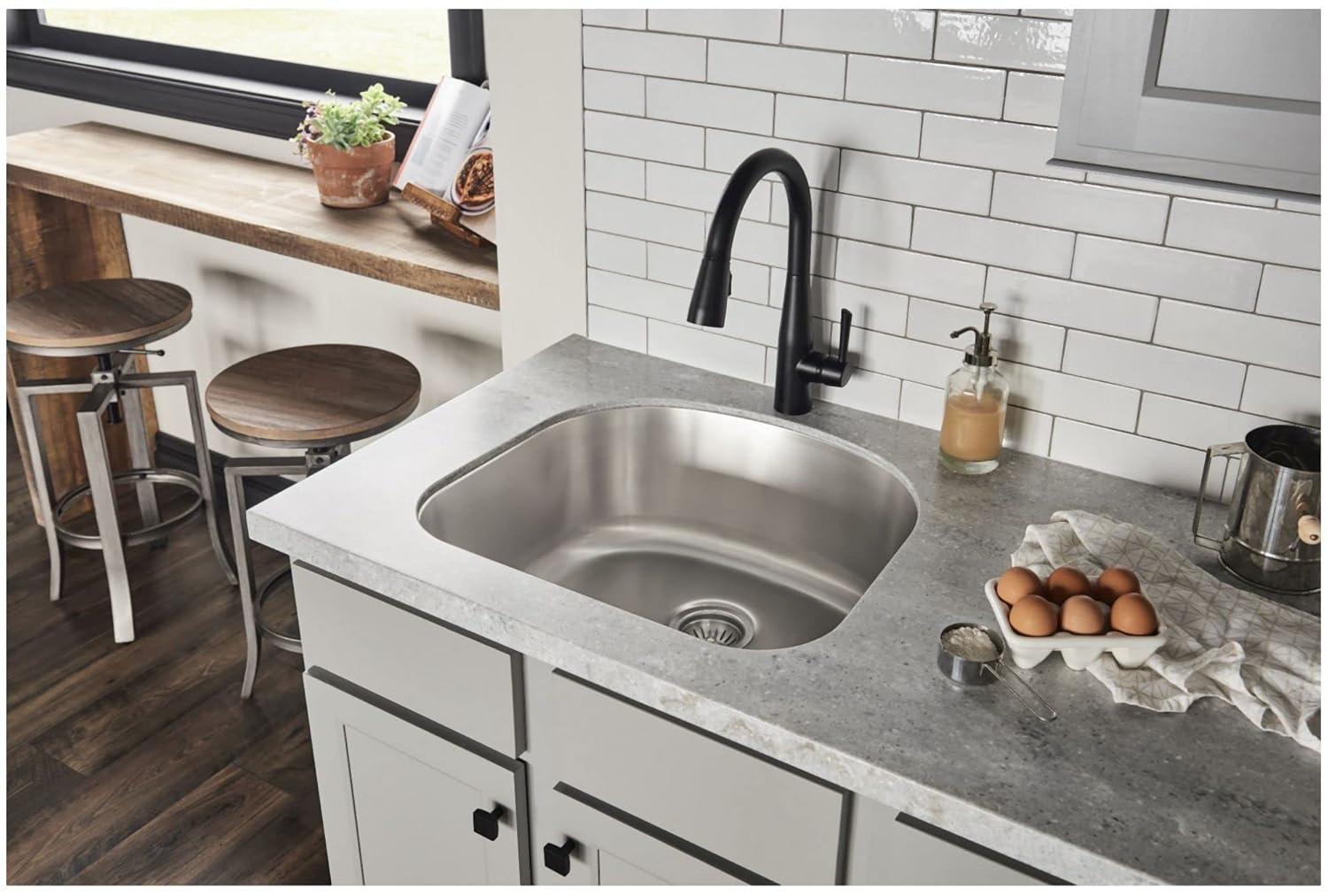 Dominique 1 1/8" Length Square Knob