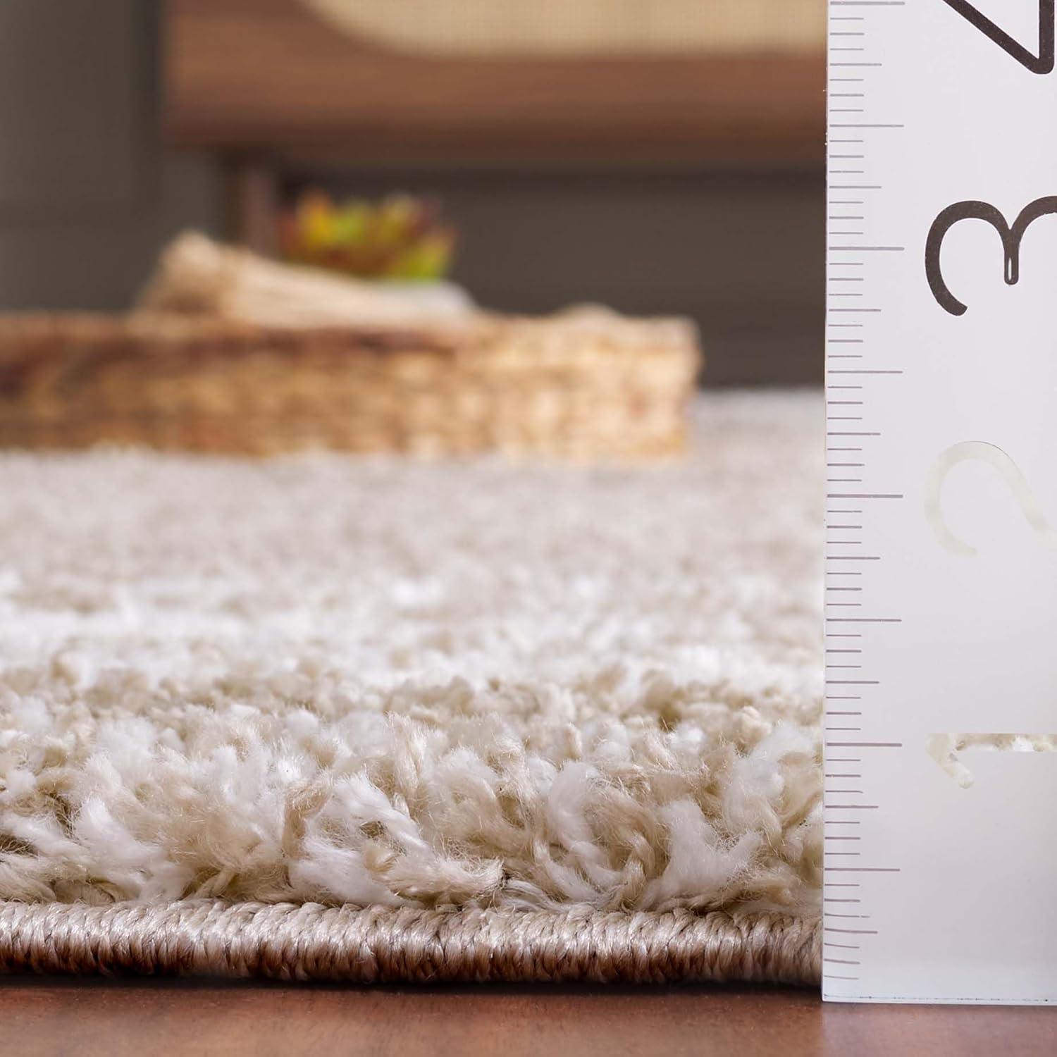 SAFAVIEH Border & Stripe Hyram Bordered Shag Area Rug, Beige/Ivory, 5'3" x 7'6"