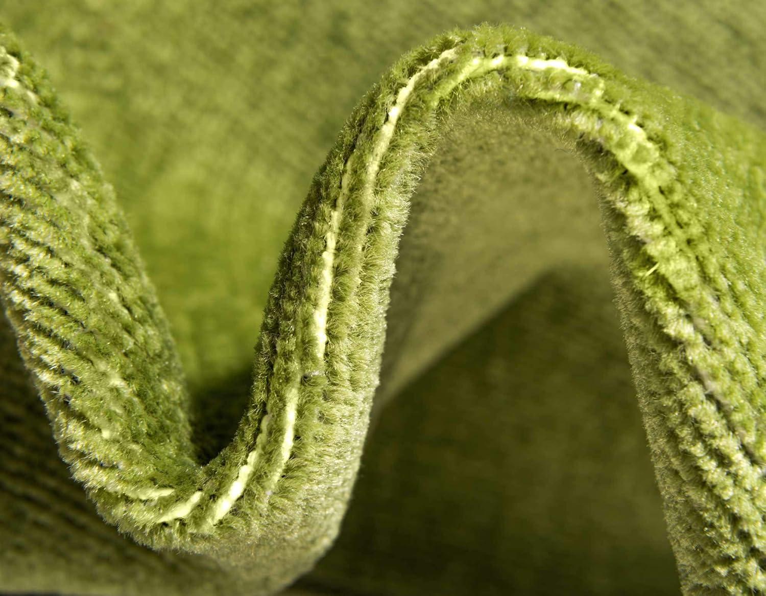 Unique Loom Williamsburg Collection Area Rug - Solid (5'  x 8' Rectangle Green)