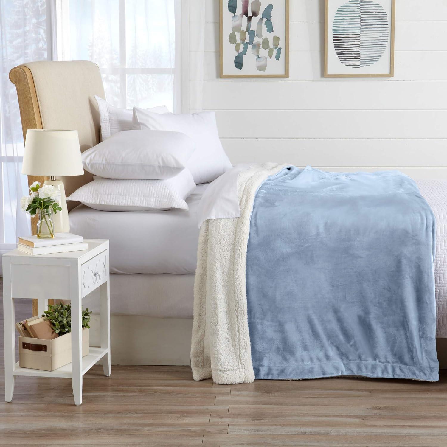 FreshFolds Ultra Soft Plush Sherpa Reversible Blanket