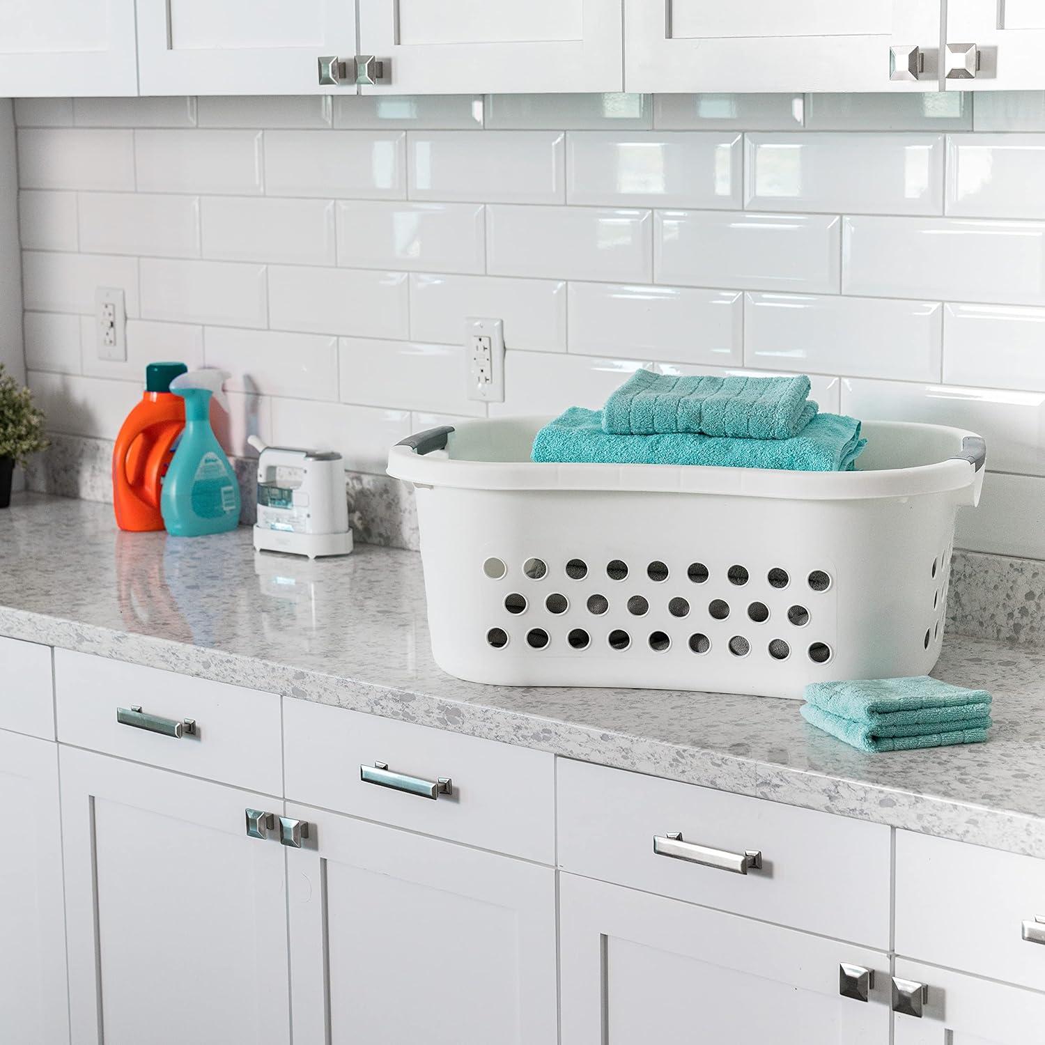 IRIS USA Laundry Basket 50L Large Plastic Hip Hold Hamper with Built-In Comfort Carry Handles, 3-Pack, 1.5 Bushel Hamper, Closet Laundry Room, White
