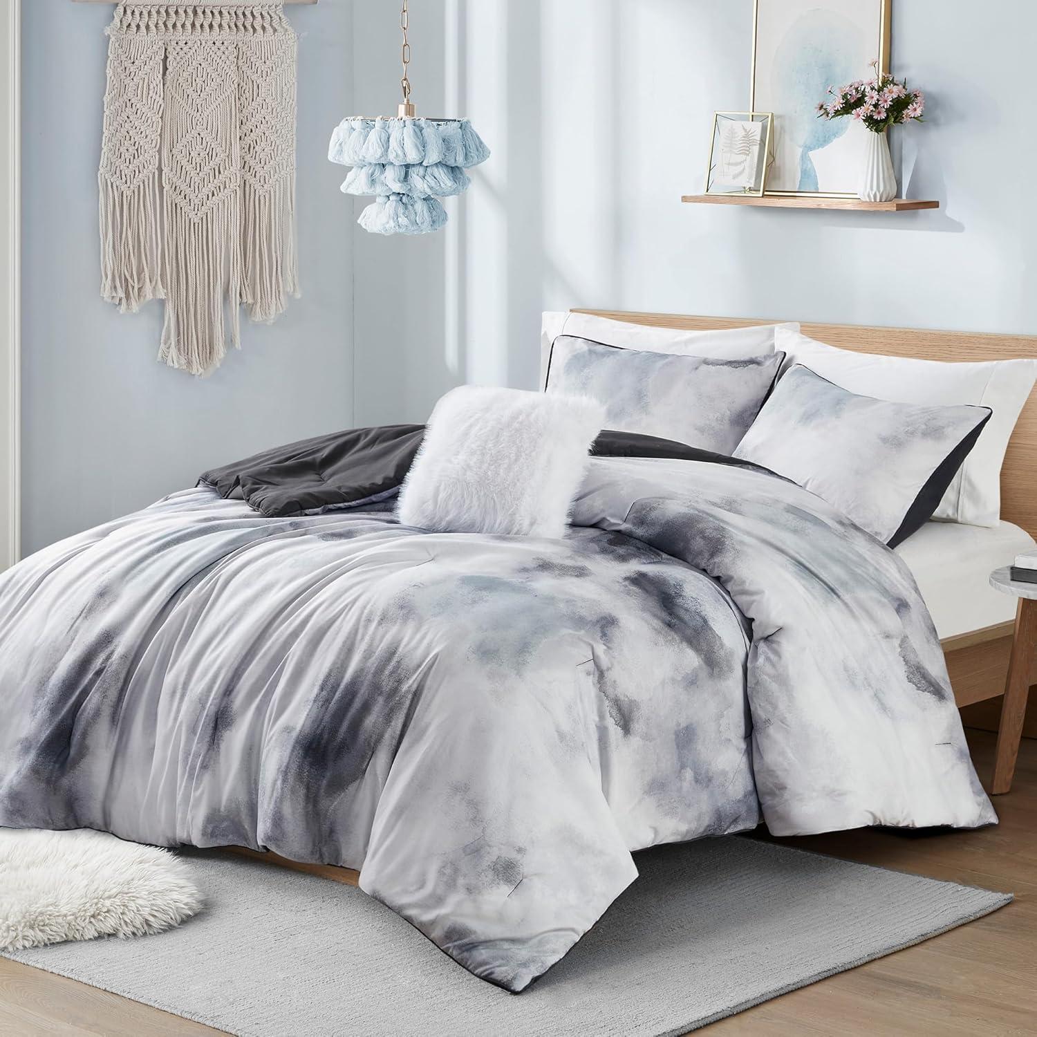 Cassiopeia Watercolor Tie Dye Printed Comforter Set with Throw Pillow