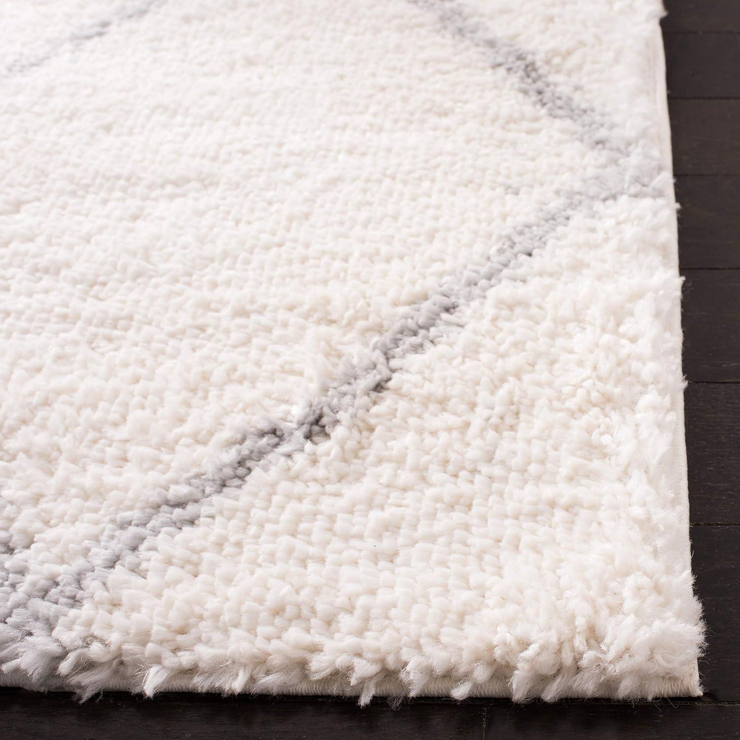 Parma Shag PMA515 Power Loomed Indoor Area Rug - 8'x10' - Cream/Grey - Safavieh