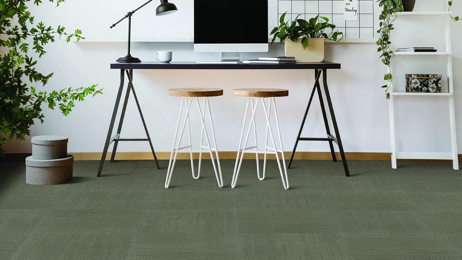 Elite 24" x 24" Gray Nylon Carpet Tile with Low Pile