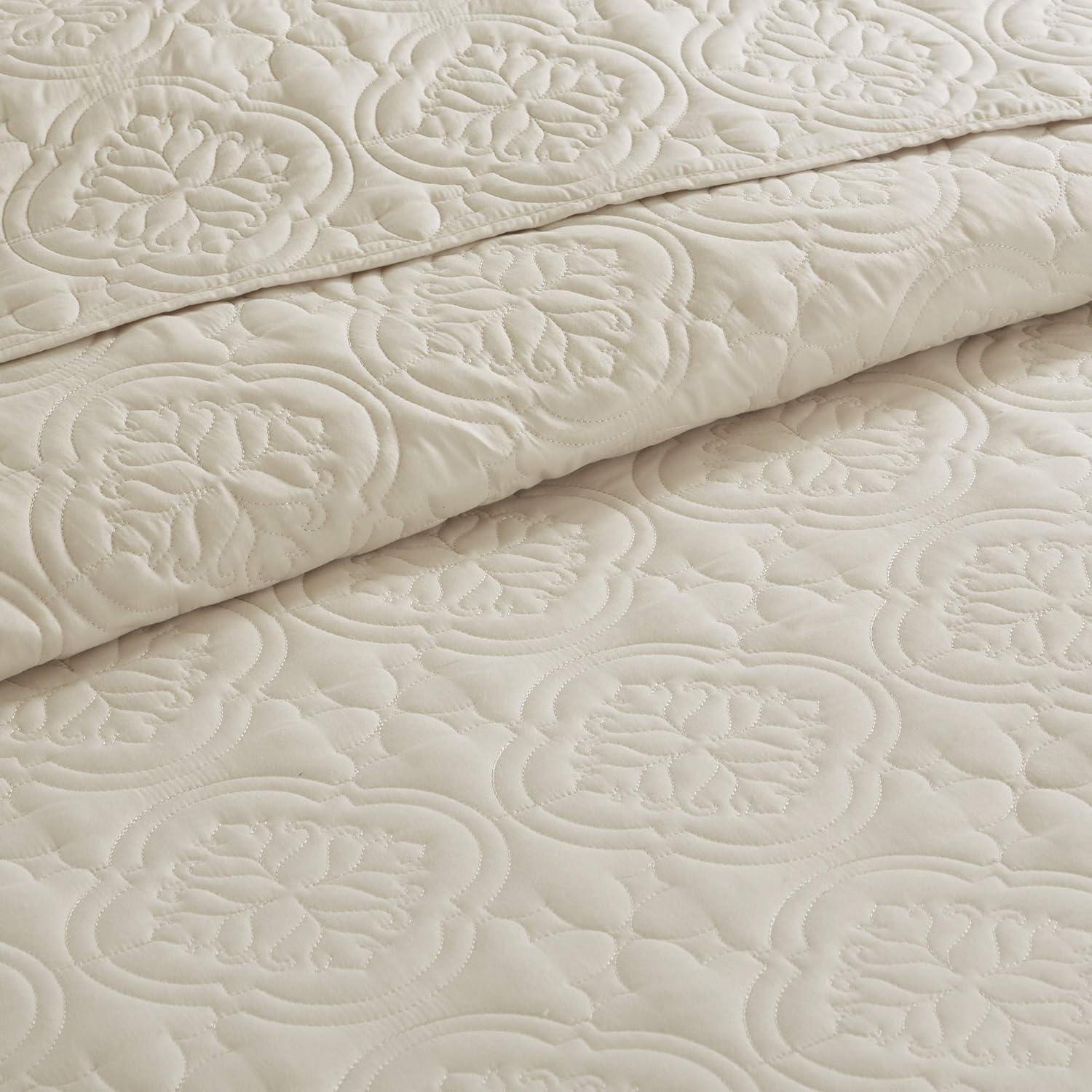 Cream Microfiber Reversible Full Bedspread Set