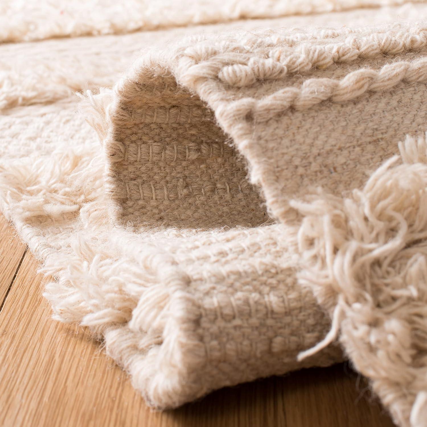 SAFAVIEH Casablanca Candida Striped Wool Area Rug, Beige, 7' x 7' Square