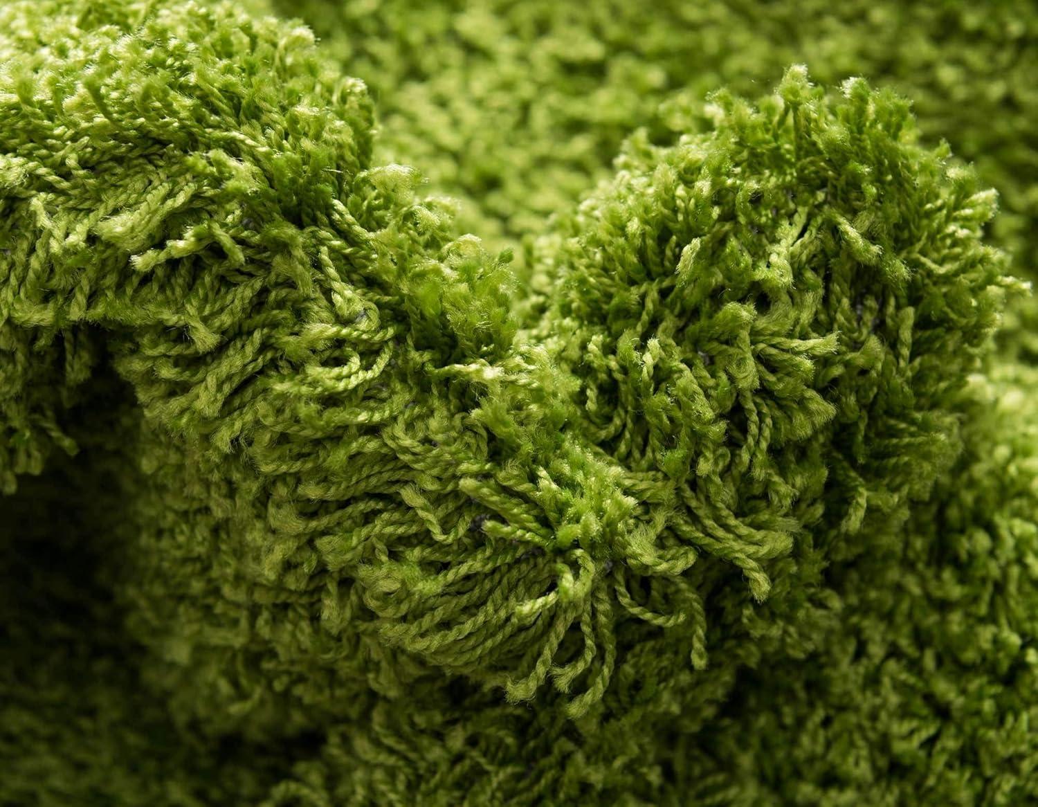 Unique Loom 4' 1 x 6' 1 Solid Shag Grass Green Area Rug