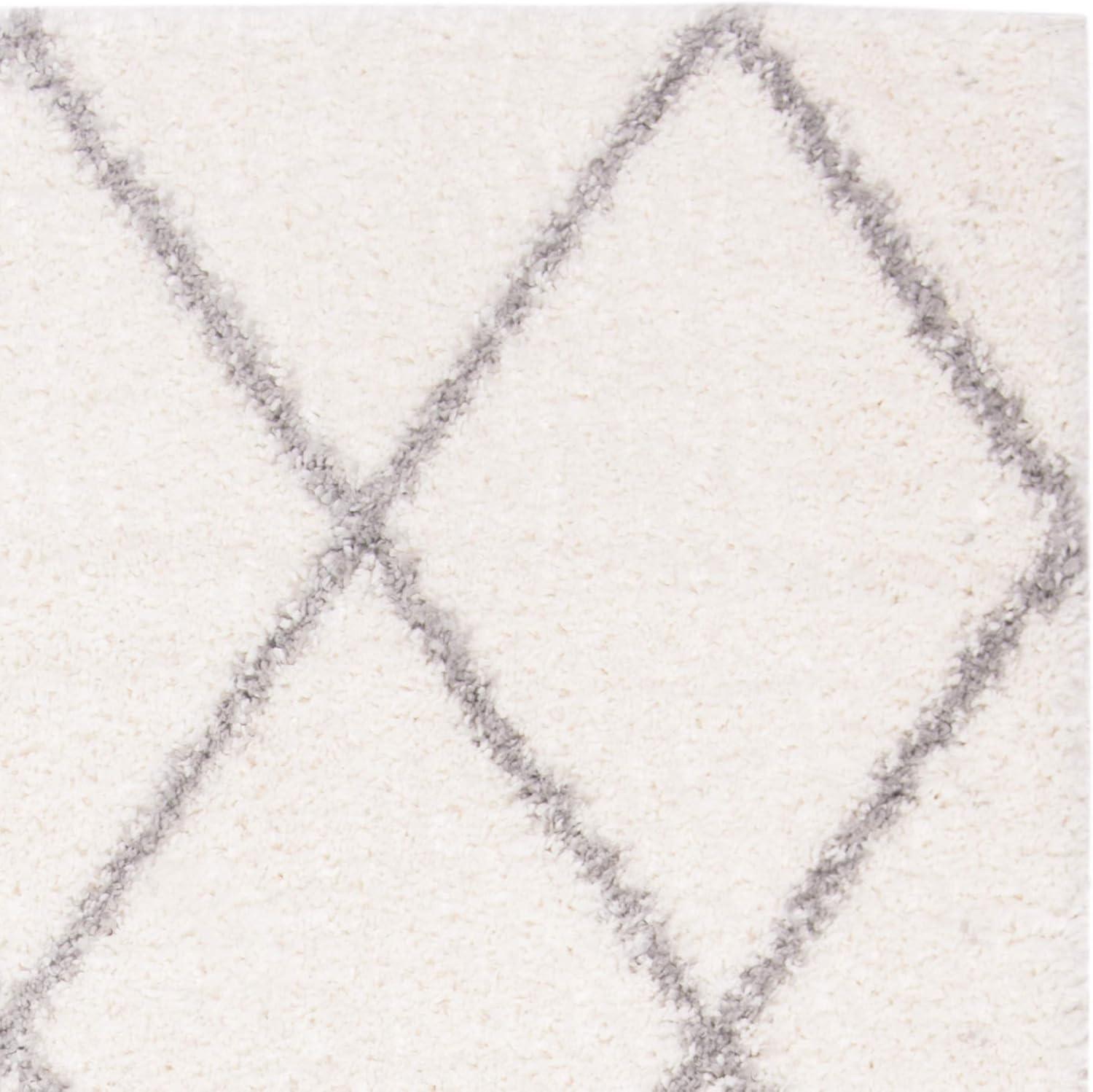 Parma Shag PMA515 Power Loomed Indoor Area Rug - 8'x10' - Cream/Grey - Safavieh