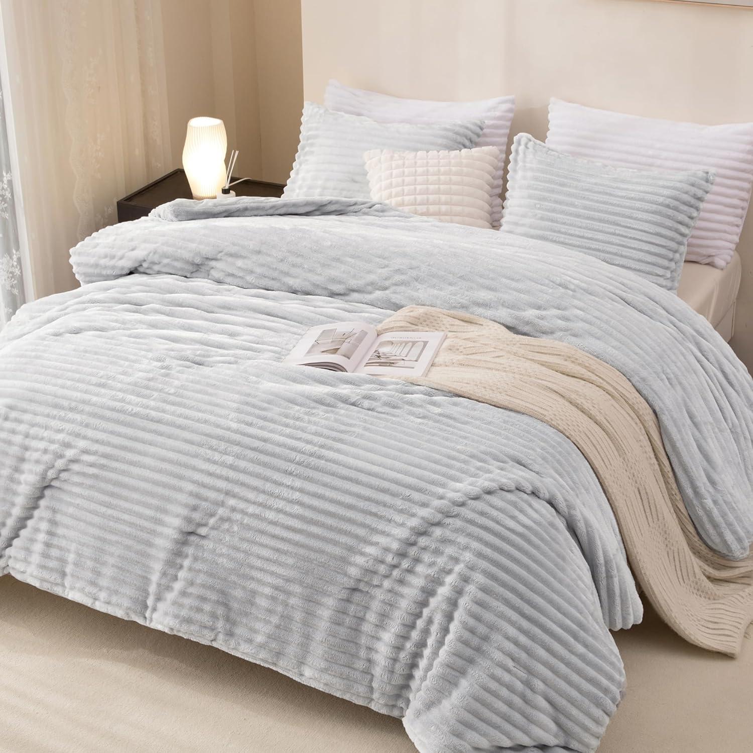 Andency King Size Comforter Set, Light Grey Soft Fluffy Comforter Set King Size, Winter Warm Fleece Faux Fur Bedding Set, Luxury Plush Fuzzy Bed Set 3 Pieces (1 Shaggy Comforter, 2 Pillowcases)