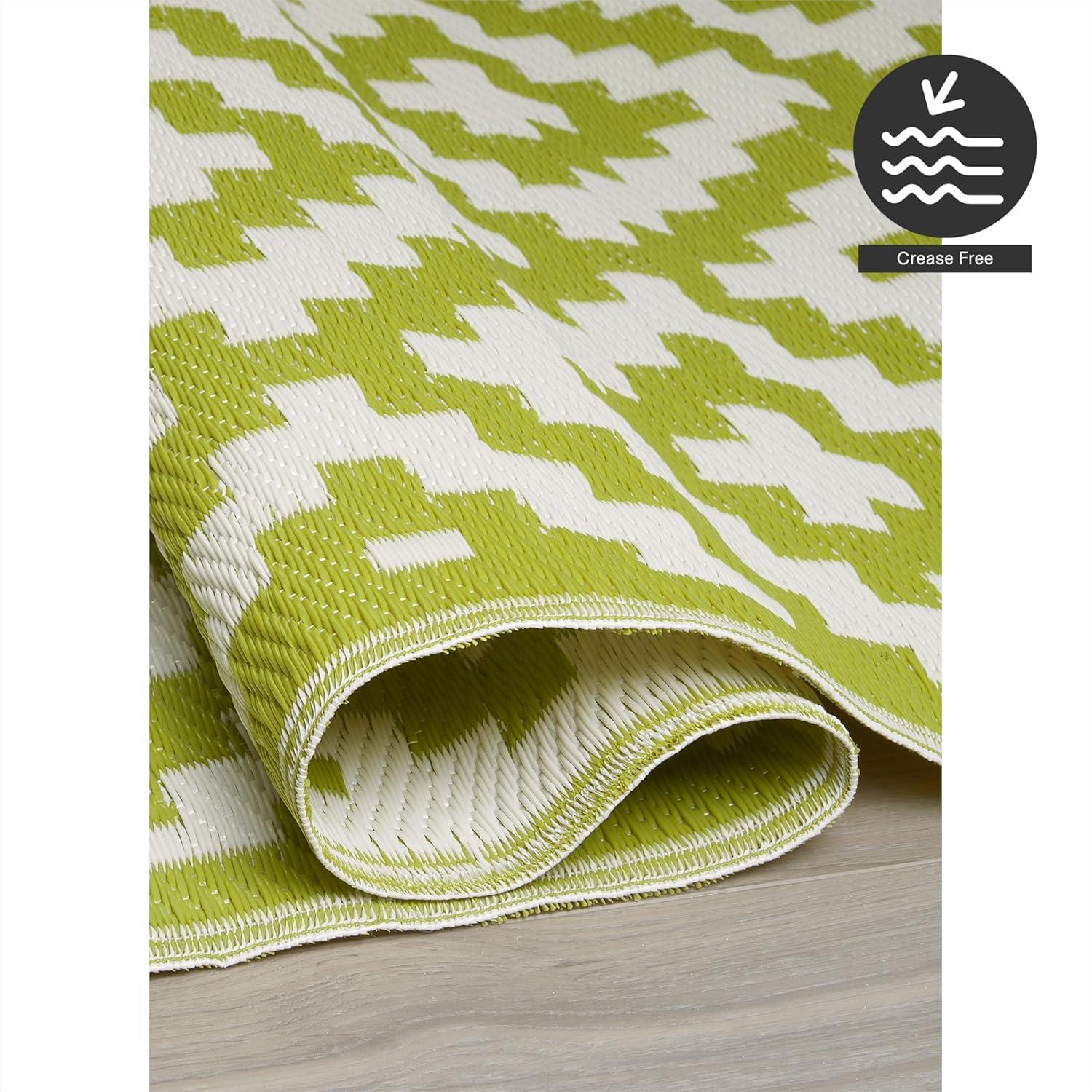 FH Home Outdoor Rug - Waterproof, Fade Resistant, Crease-Free - Premium Recycled Plastic - Geometric - Patio, Porch, Deck, Balcony - Aztec - Green & White - 5 x 8 ft