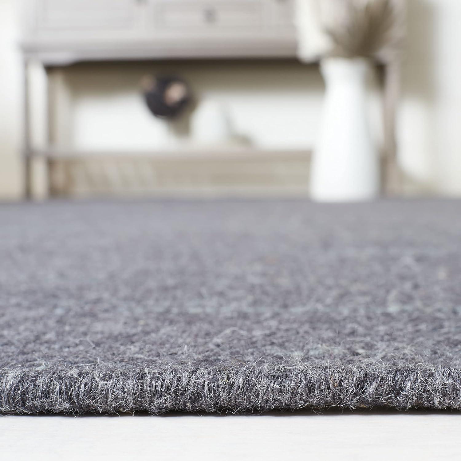Kilim KLM125 Hand Woven Runner Rug - Dark Grey - 2'3"x9' - Safavieh
