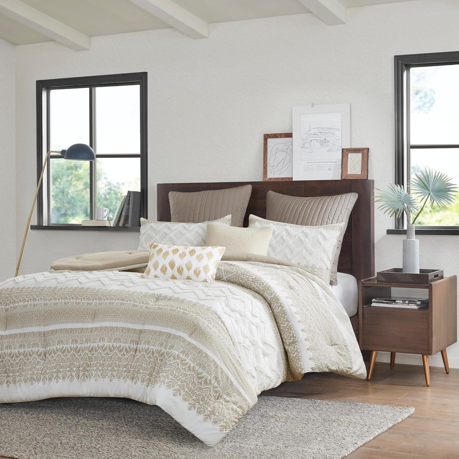 INK+IVY Mila 3 Piece Cotton Comforter Set with Chenille Tufting