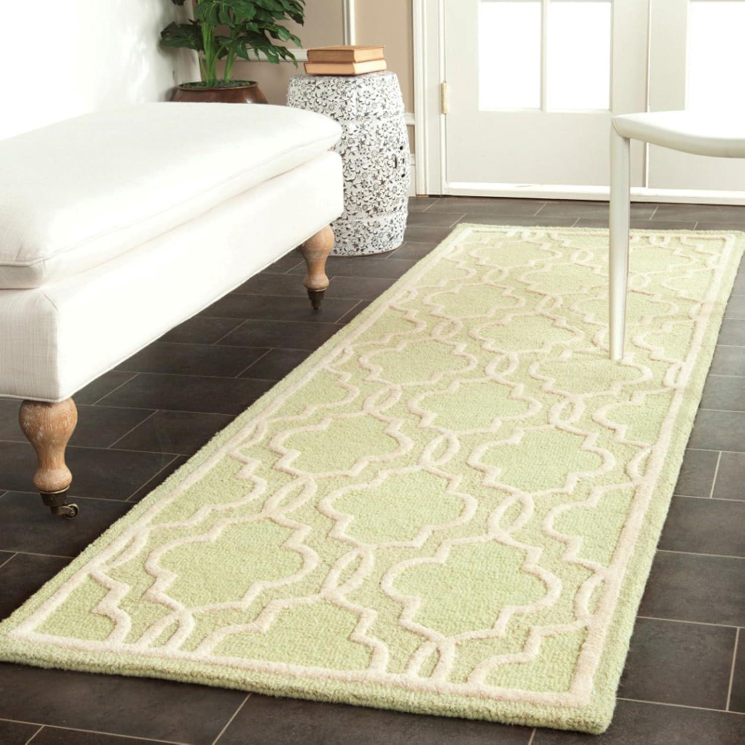 SAFAVIEH Cambridge Kyle Geometric Wool Area Rug, Black/Ivory, 2'6" x 4'