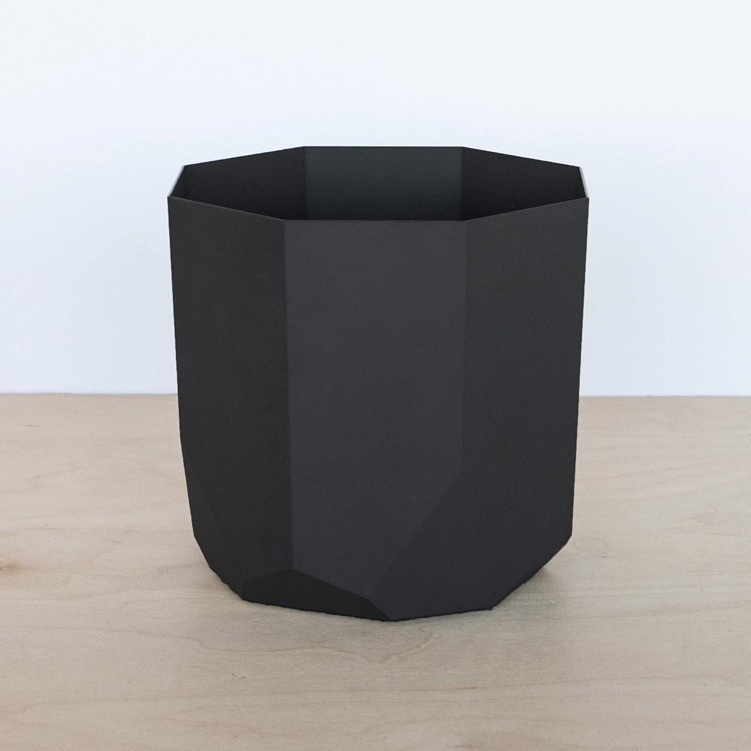 Bloem 10-in Tuxton Geometric Resin Planter - Black