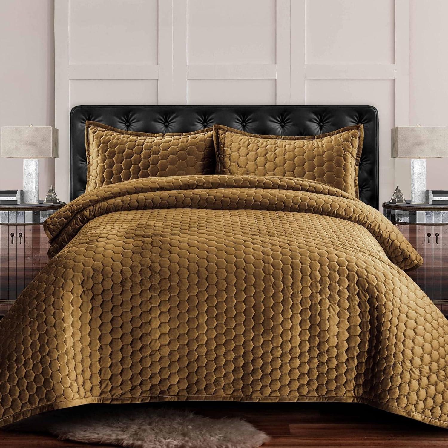 Tribeca Living Lugano Velvet Quilt Set