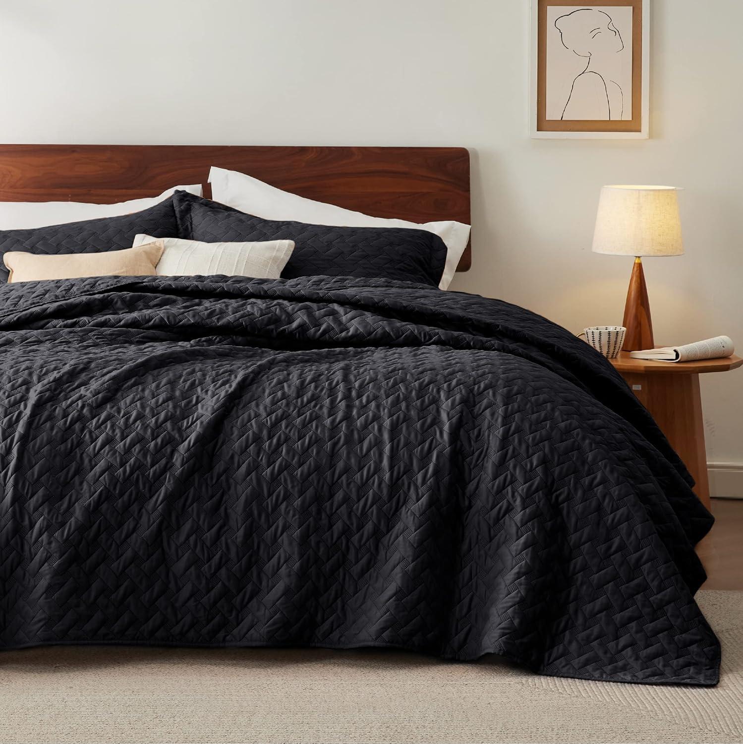 King Black Microfiber Quilt Set with Pillow Shams