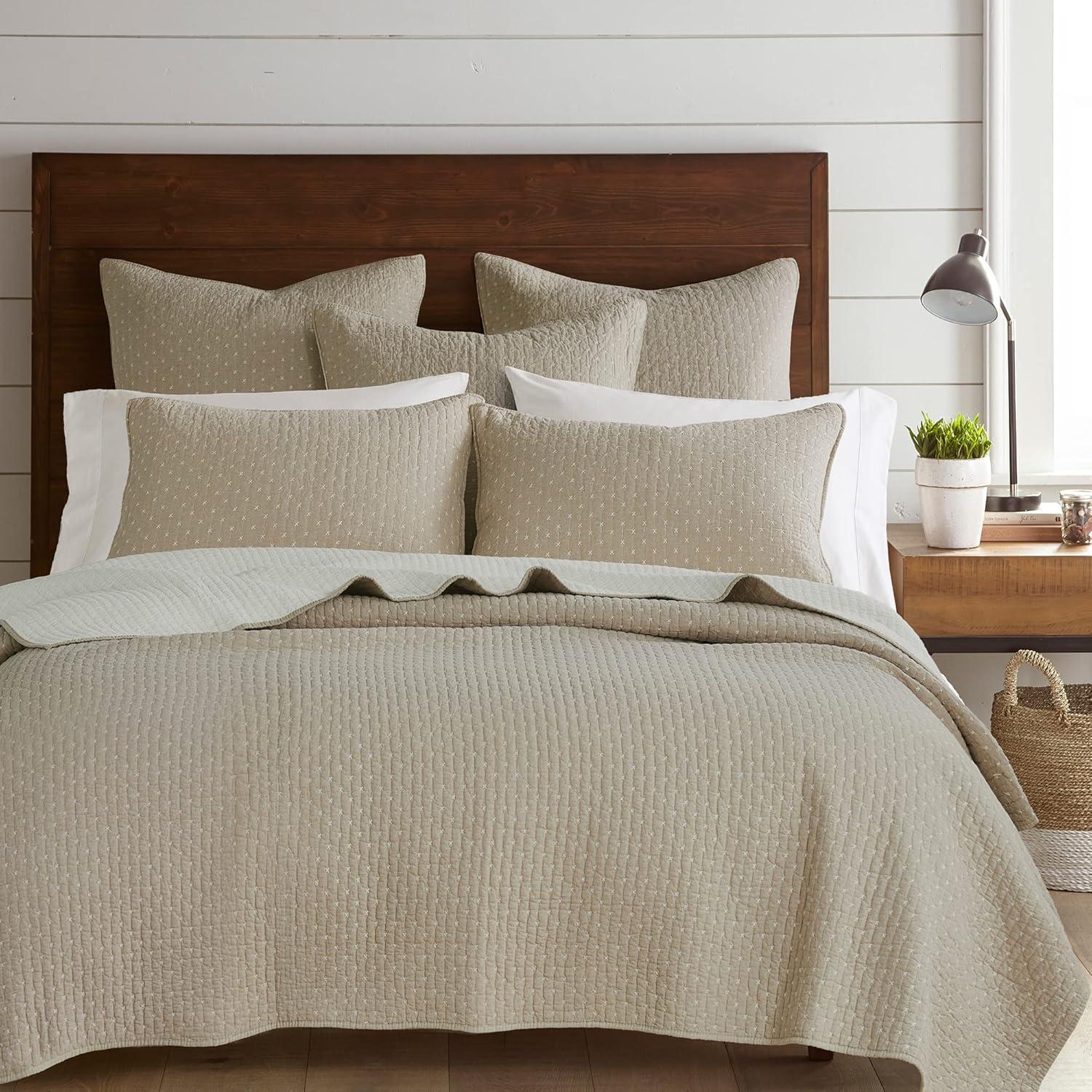 Cross Stitch Taupe Full/Queen Quilt Set