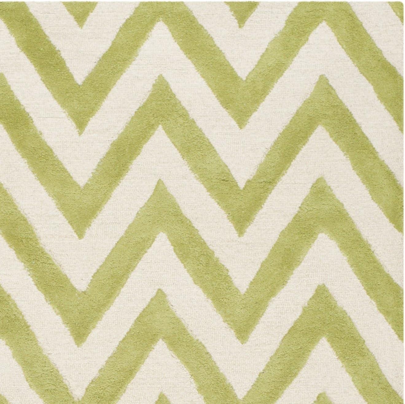 Green and Ivory Chevron Hand-Tufted Wool Area Rug, 5' x 8'