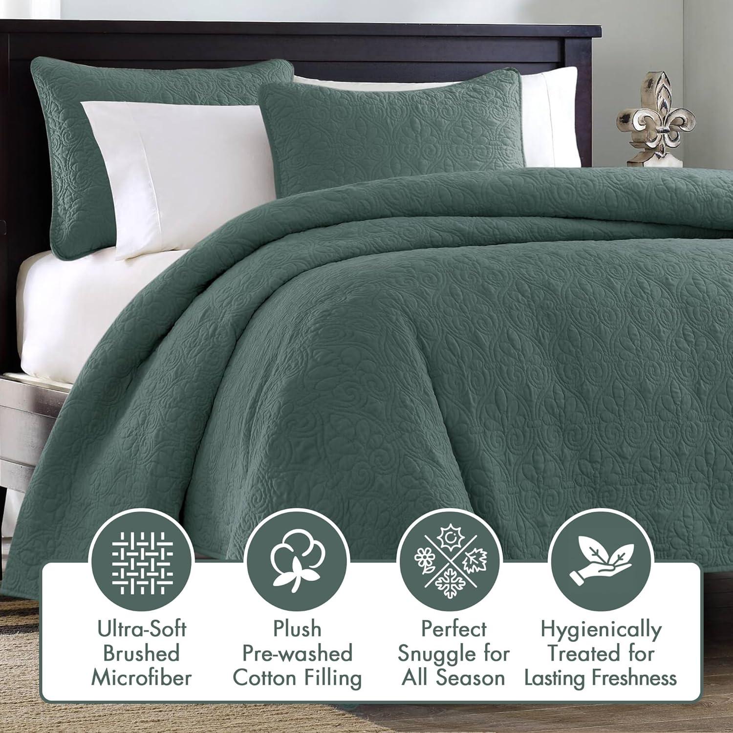 Madison Park Quebec Reversible Quilt Set