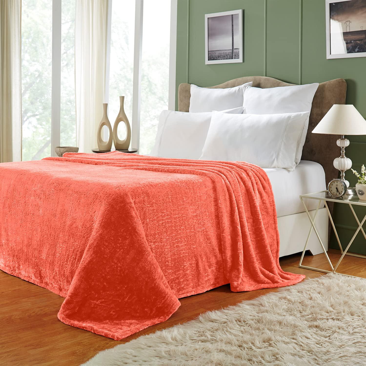 Superior Superior Solid Polyester Reversible All-Season Fleece Throws Blanket
