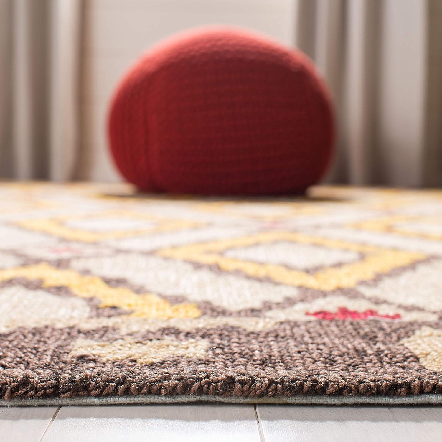 SAFAVIEH Four Seasons Isidora Bordered Area Rug, Beige/Yellow, 2'6" x 4'