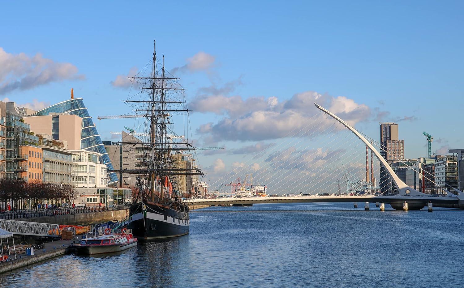 Ireland Touring Map with Scenic Routes and City Maps