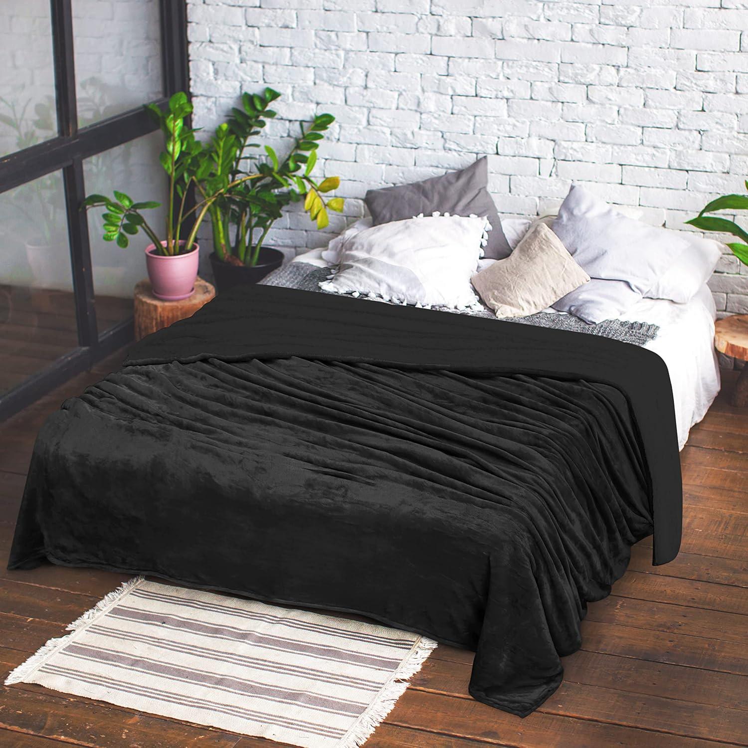 Utopia Bedding Sherpa Blanket Throw Size [Black, 50x60 Inches] - 480GSM Thick Warm Plush Fleece Reversible Blanket for Bed, Sofa, Couch, Camping and Travel