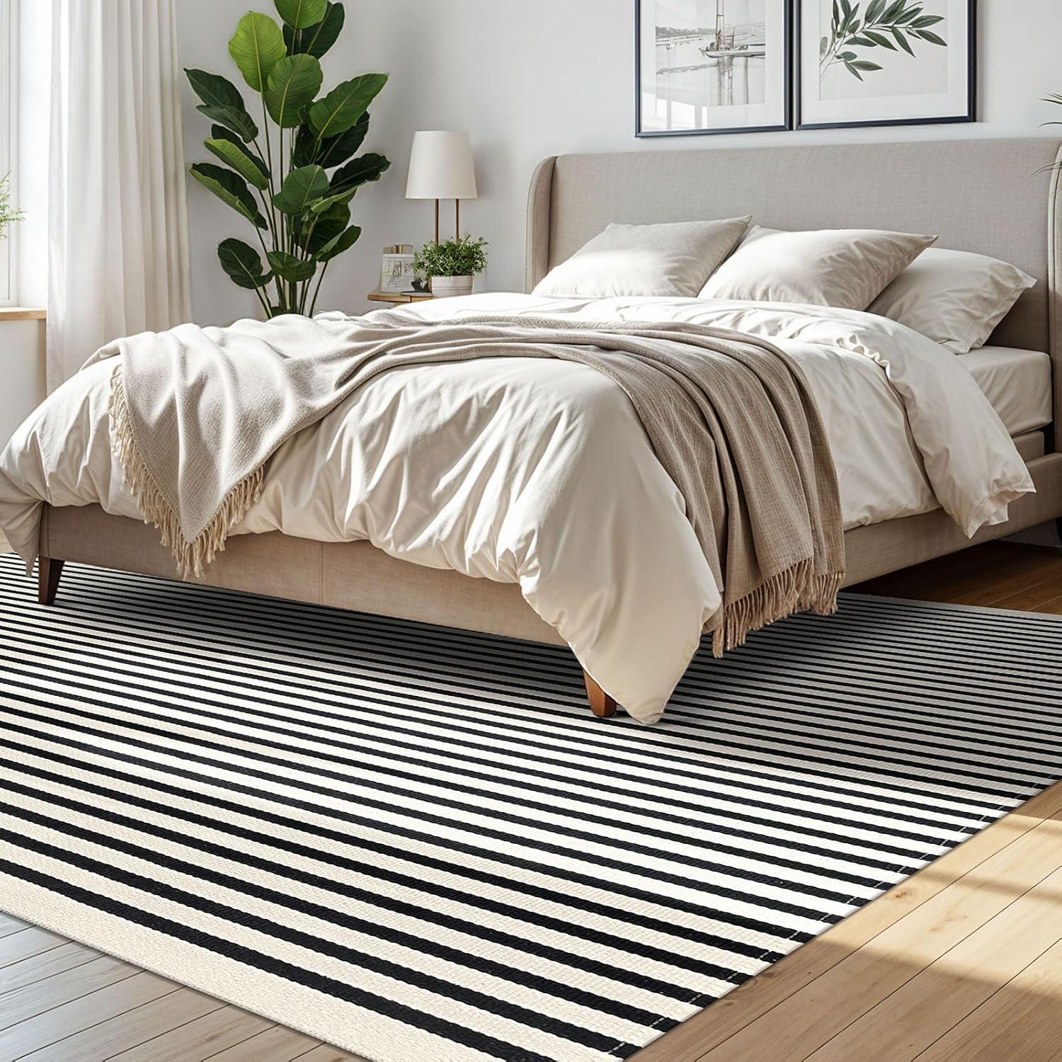 IOHOUZE Navy and White Striped Rug 2'x3' Front Door Rugs, Small Washable Area Rug for Front Porch, Spring Summer Doormats Outdoor Indoor, Cotton Rugs for Entryway Porch Entrance