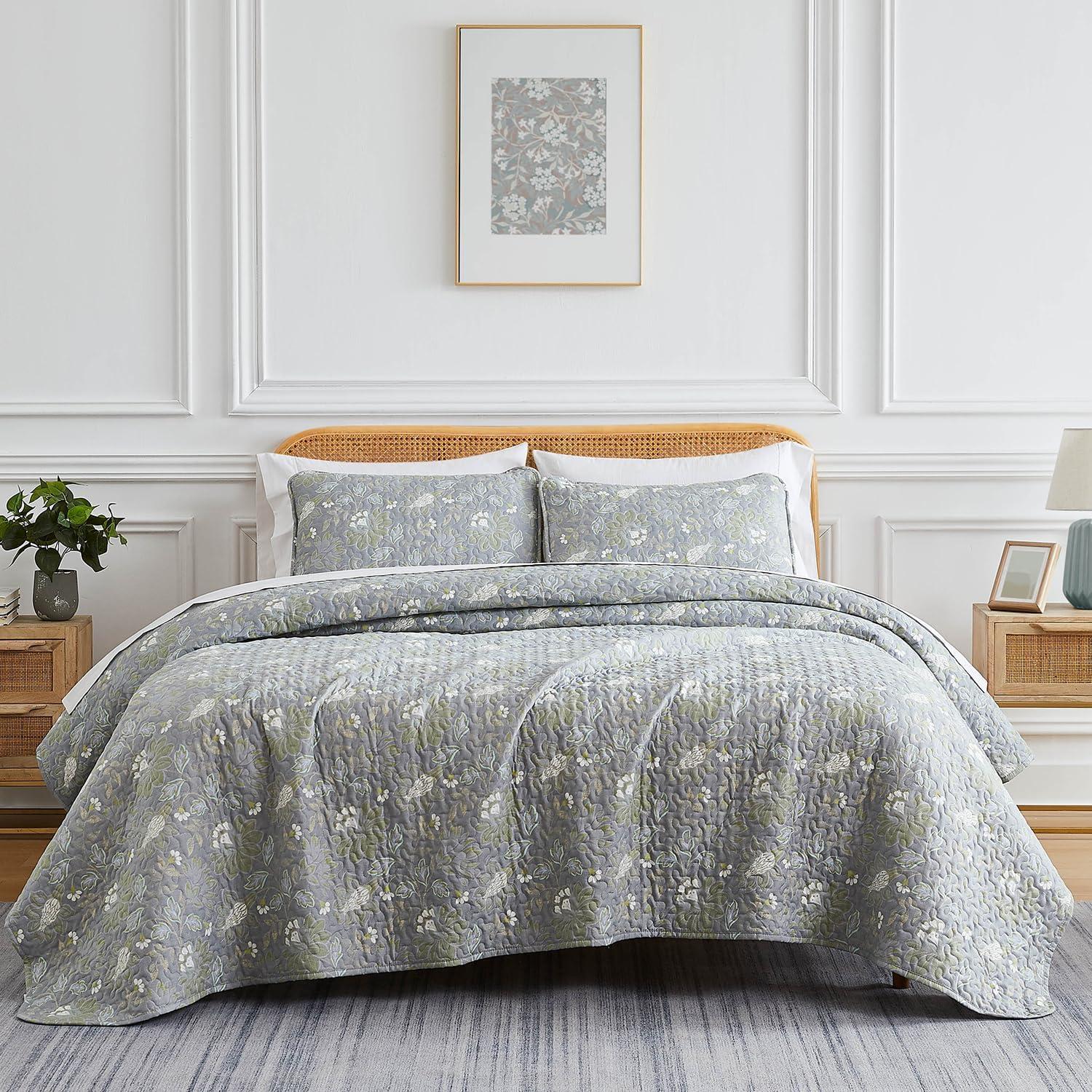 Southshore Fine Living Oversized Lightweight Infinite Blossom 3-Piece Quilt Set Blue Full / Queen