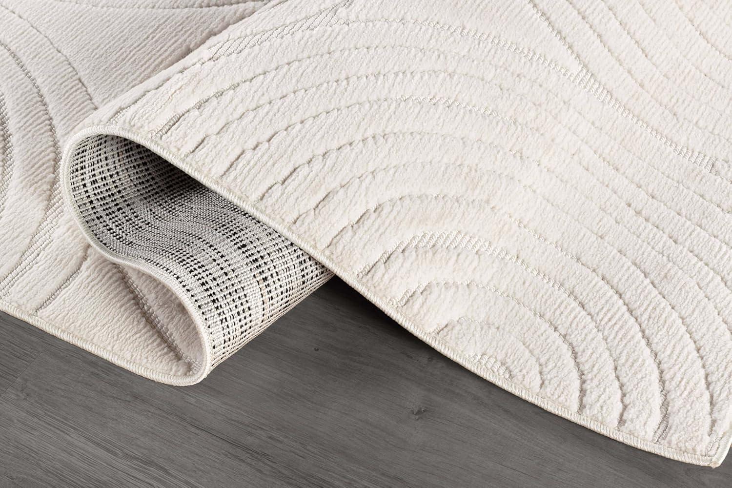 Cloudy Touch White 5 x 7 ft. Circular Indoor Area Rug