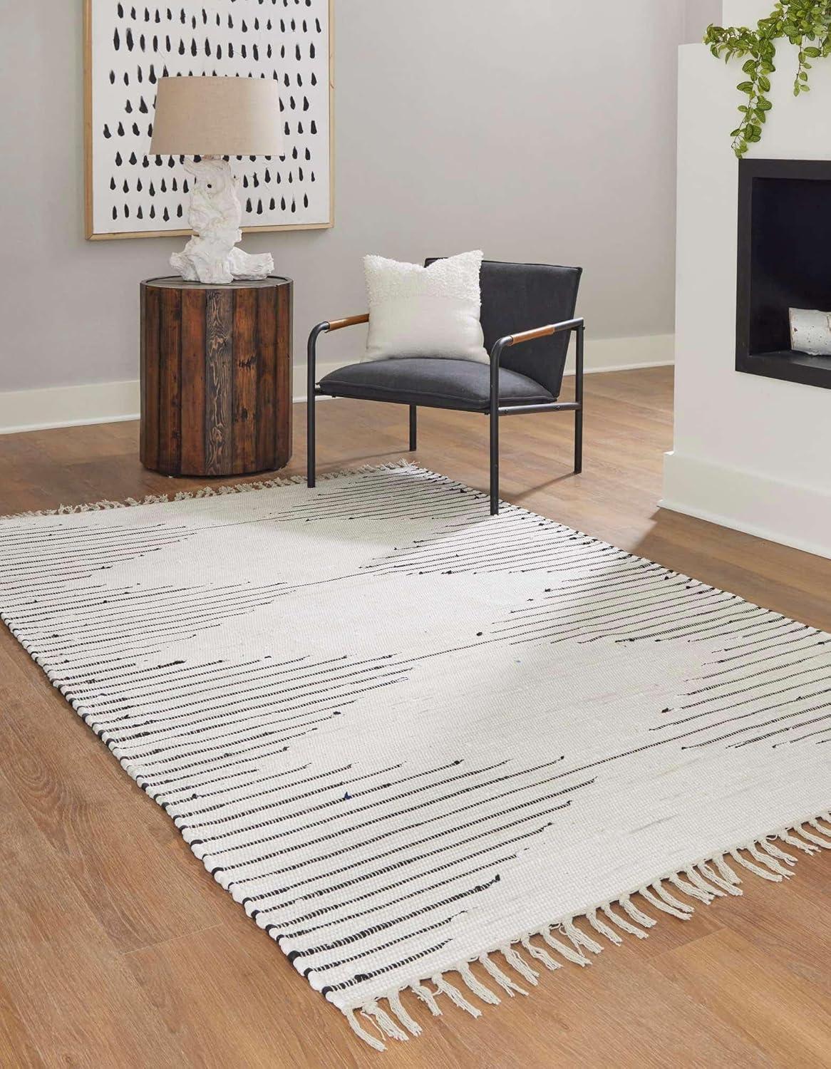 Unique Loom Chindi Cotton Collection Area Rug - Briah (8'  x 11' Rectangle White/Black)