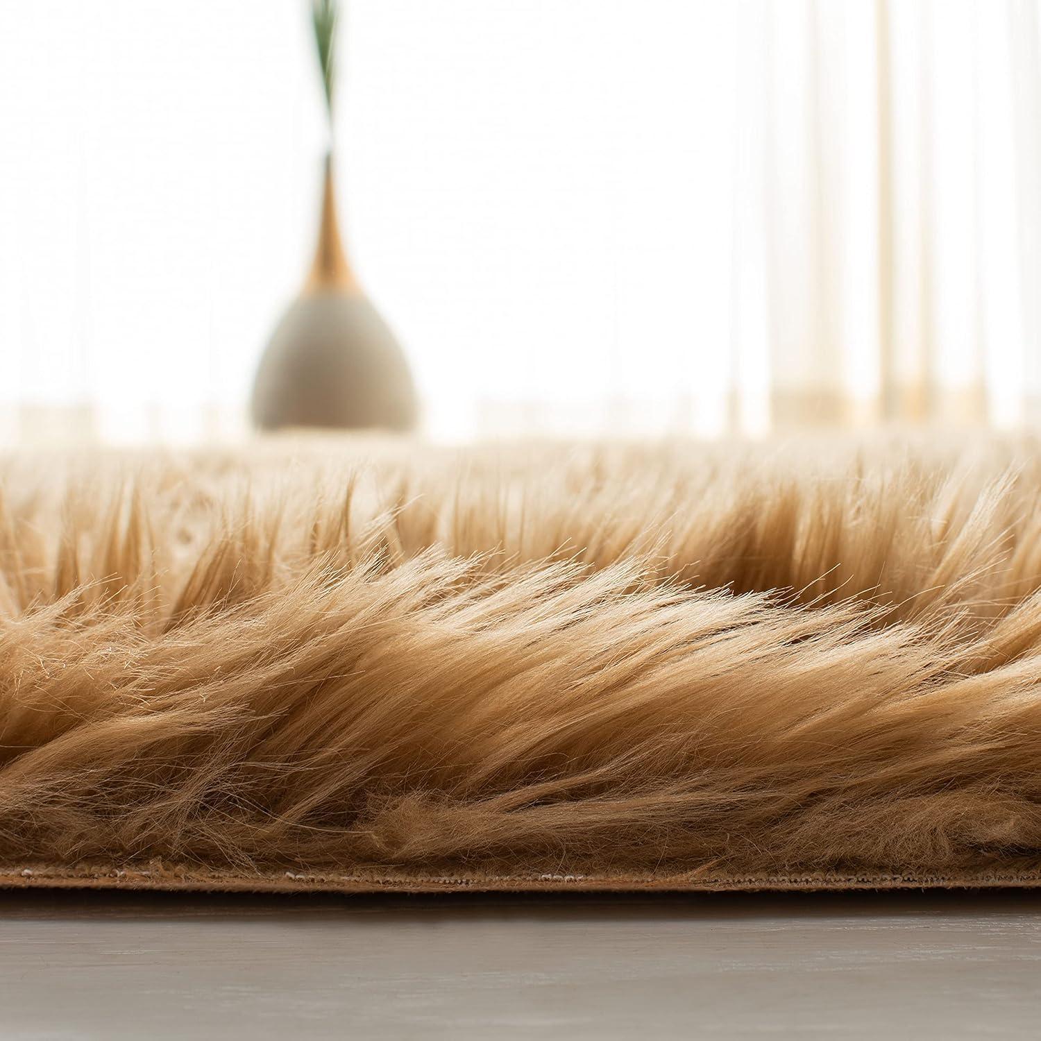 SAFAVIEH Faux Sheep Skin Jadyn Animal Area Rug, Camel, 3' x 5'