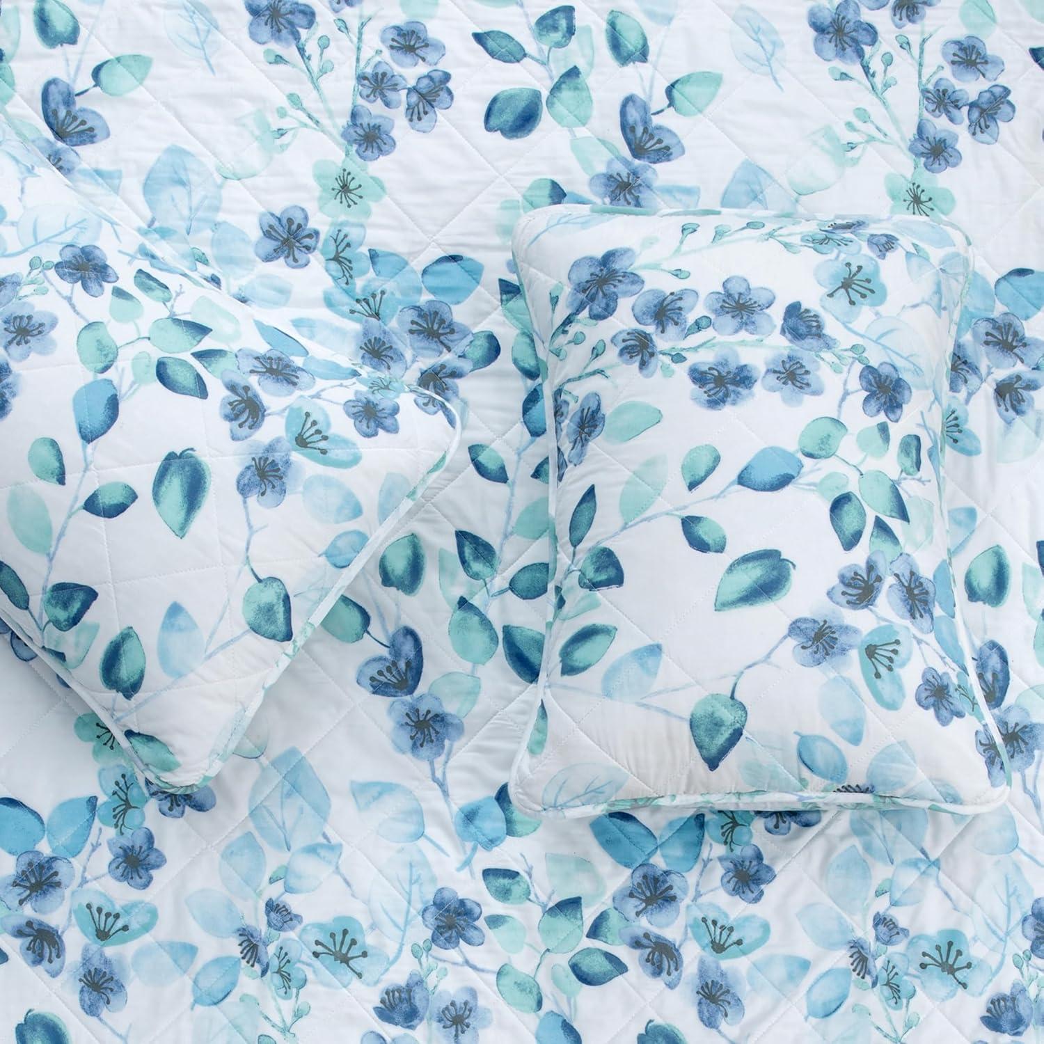 Great Bay Home Floral Reversible Reversible Quilt Set With Shams  (King, Miranda)