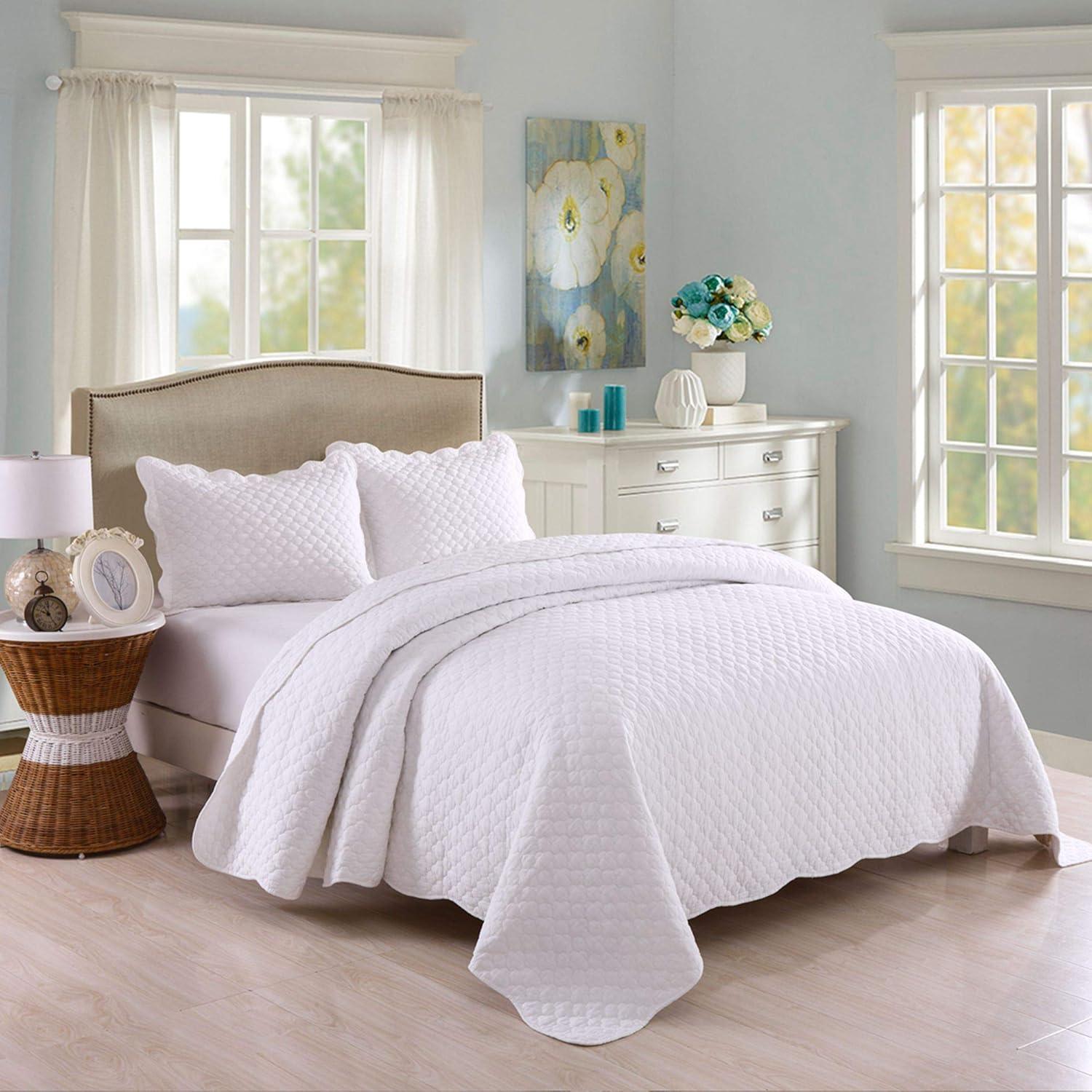 King Size White Cotton Reversible Quilt Set