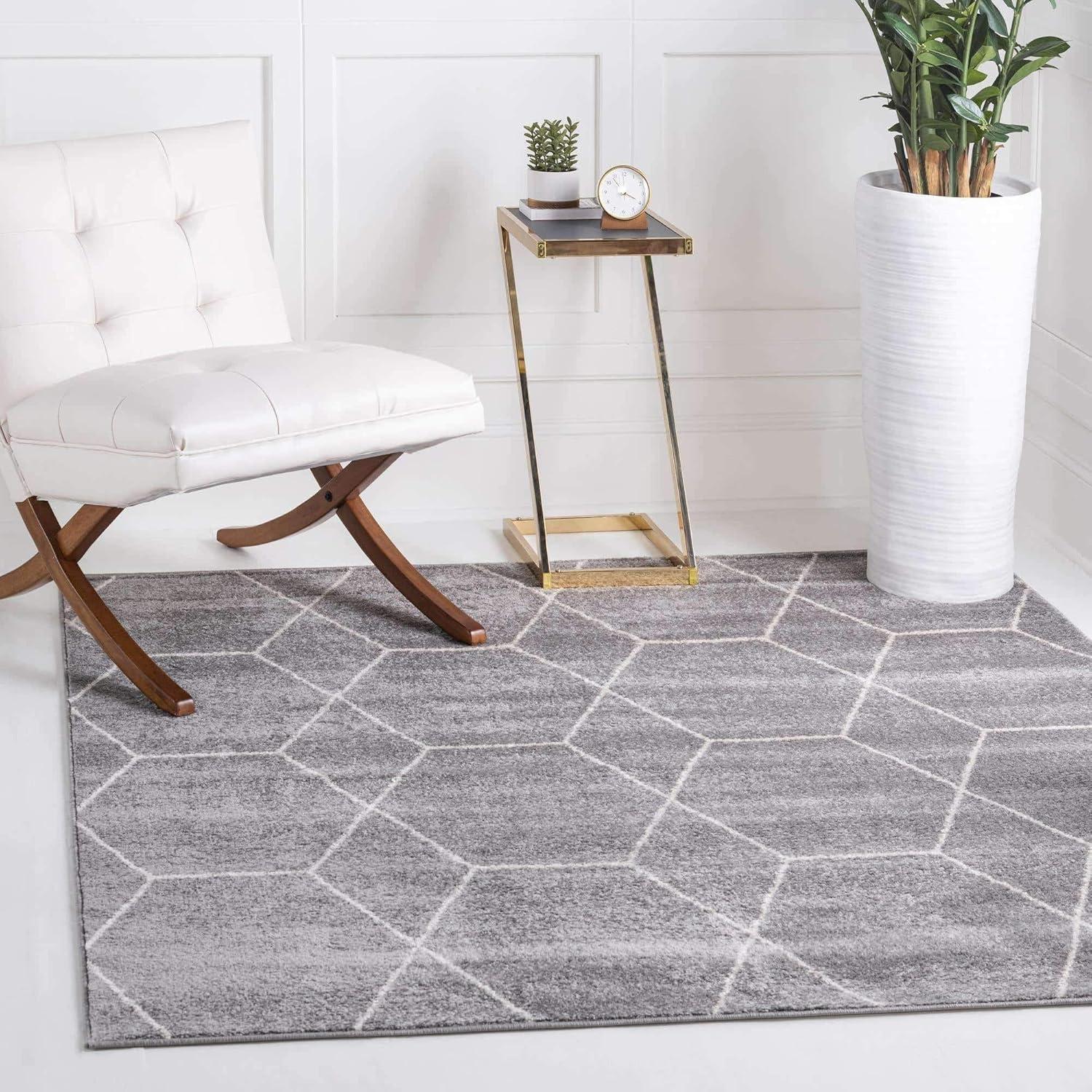 Light Gray Trellis Square Rug with Easy Care Synthetic Material