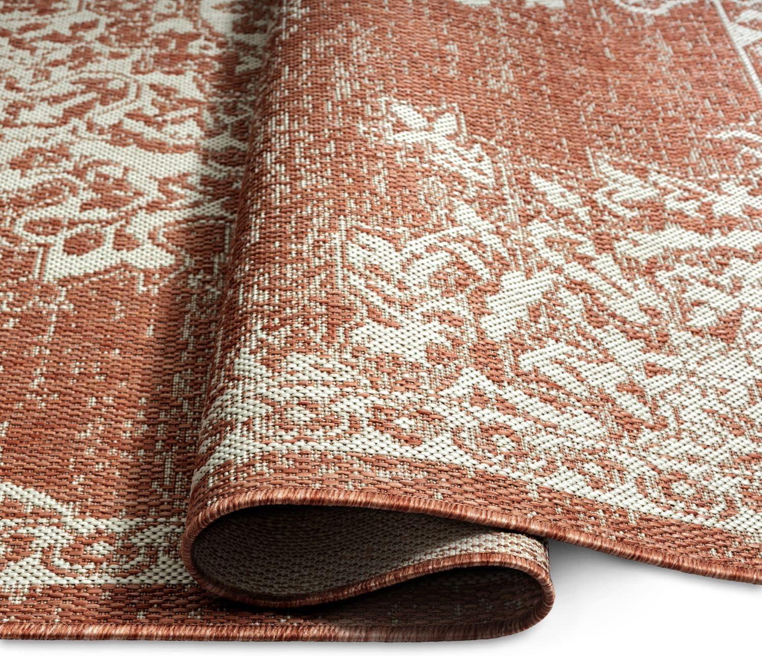 Nicole Miller Oriental Ivory/Rose Gold Indoor / Outdoor Area Rug Oriental Ivory/Rose Gold Indoor