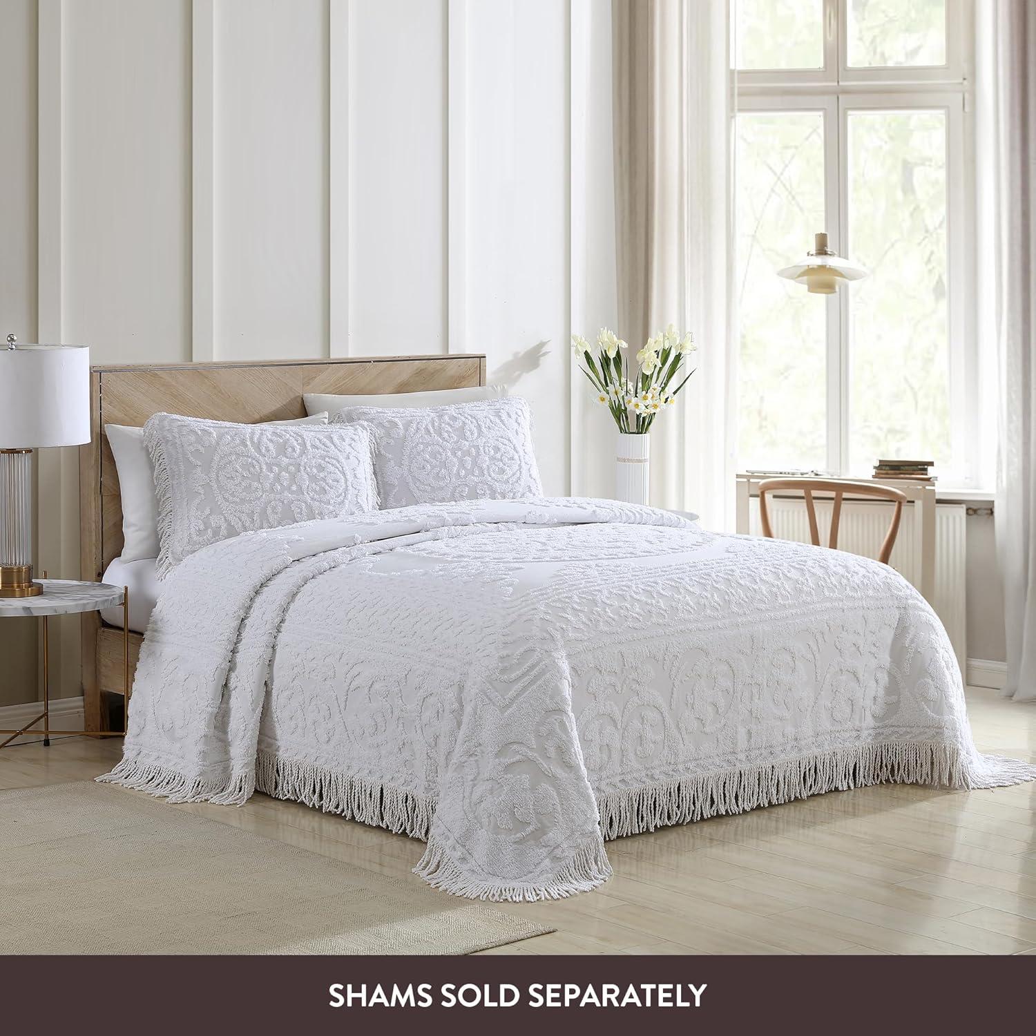 Beatrice Home Fashions Medallion Cotton Farmhouse / Country Quilt