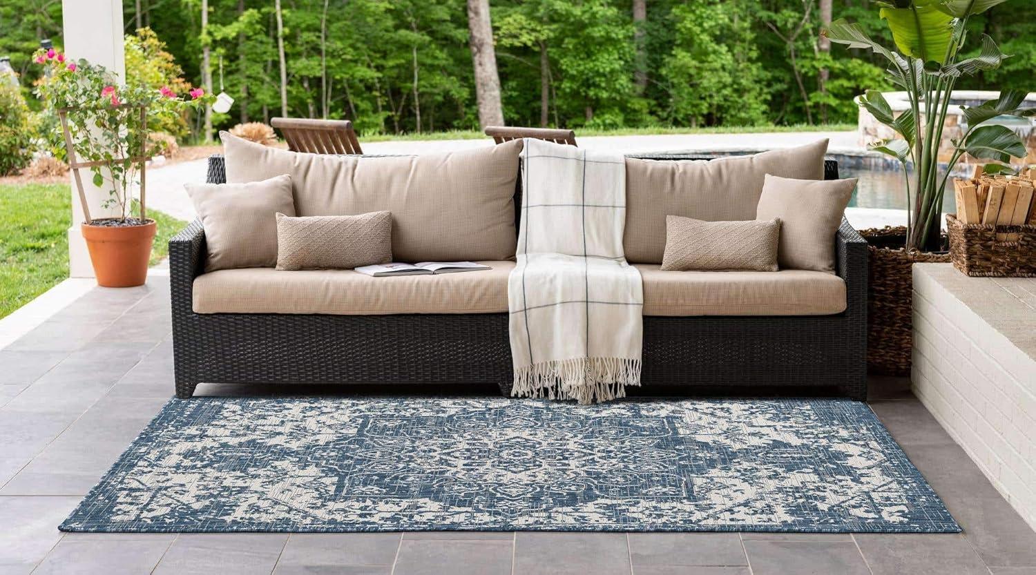 Blue Medallion Easy-Care Outdoor Rectangular Area Rug