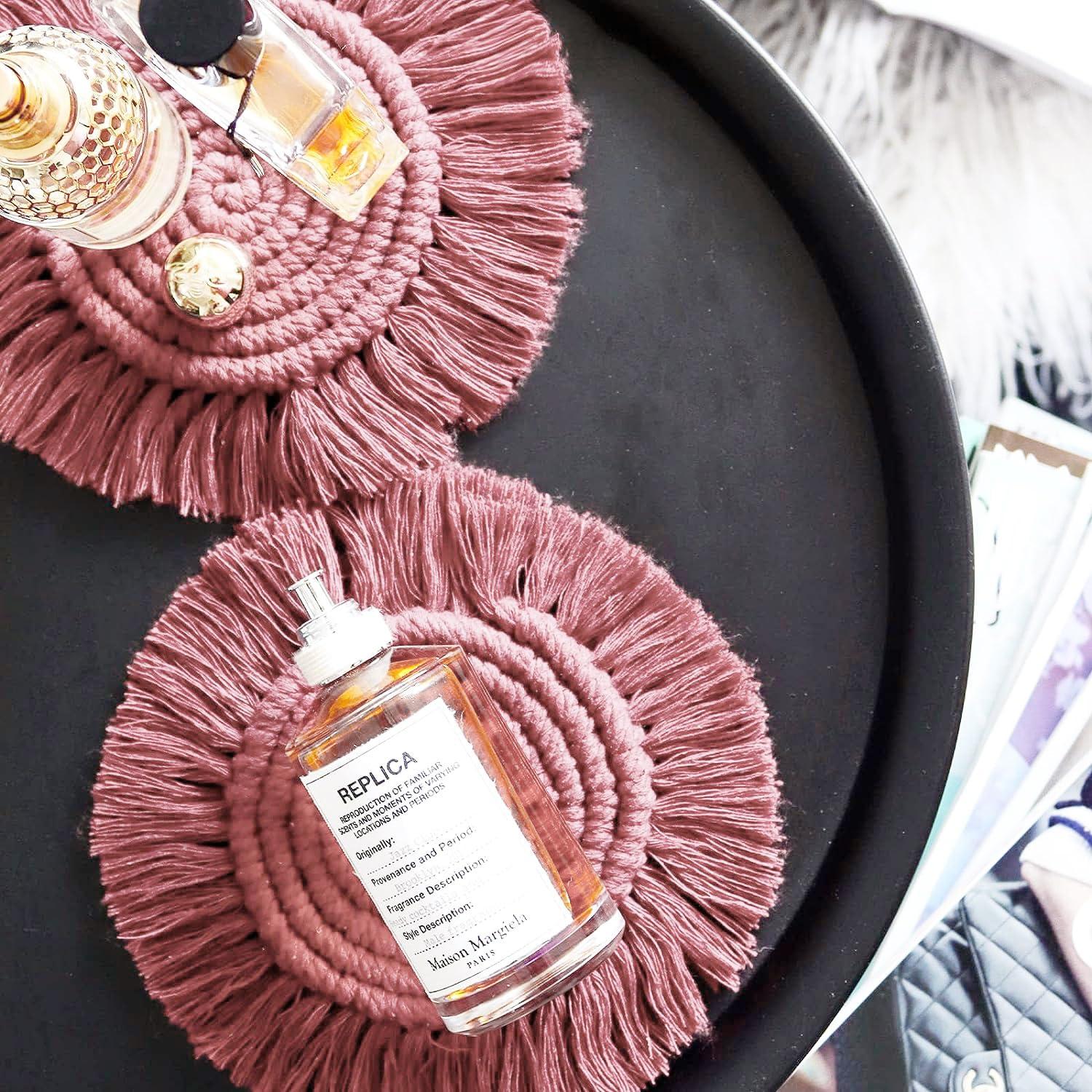 2 Posavasos Bohemios de Macramé para Bebidas, Posavasos Absorbentes con Borla, Posavasos Redondos de Algodón Hechos a Mano de 7 Pulgadas para Mesa de Escritorio, Cocina, Oficina, Hogar, Bar, Protección de Mesa, Regalo de Inauguración de la Casa, Rosa