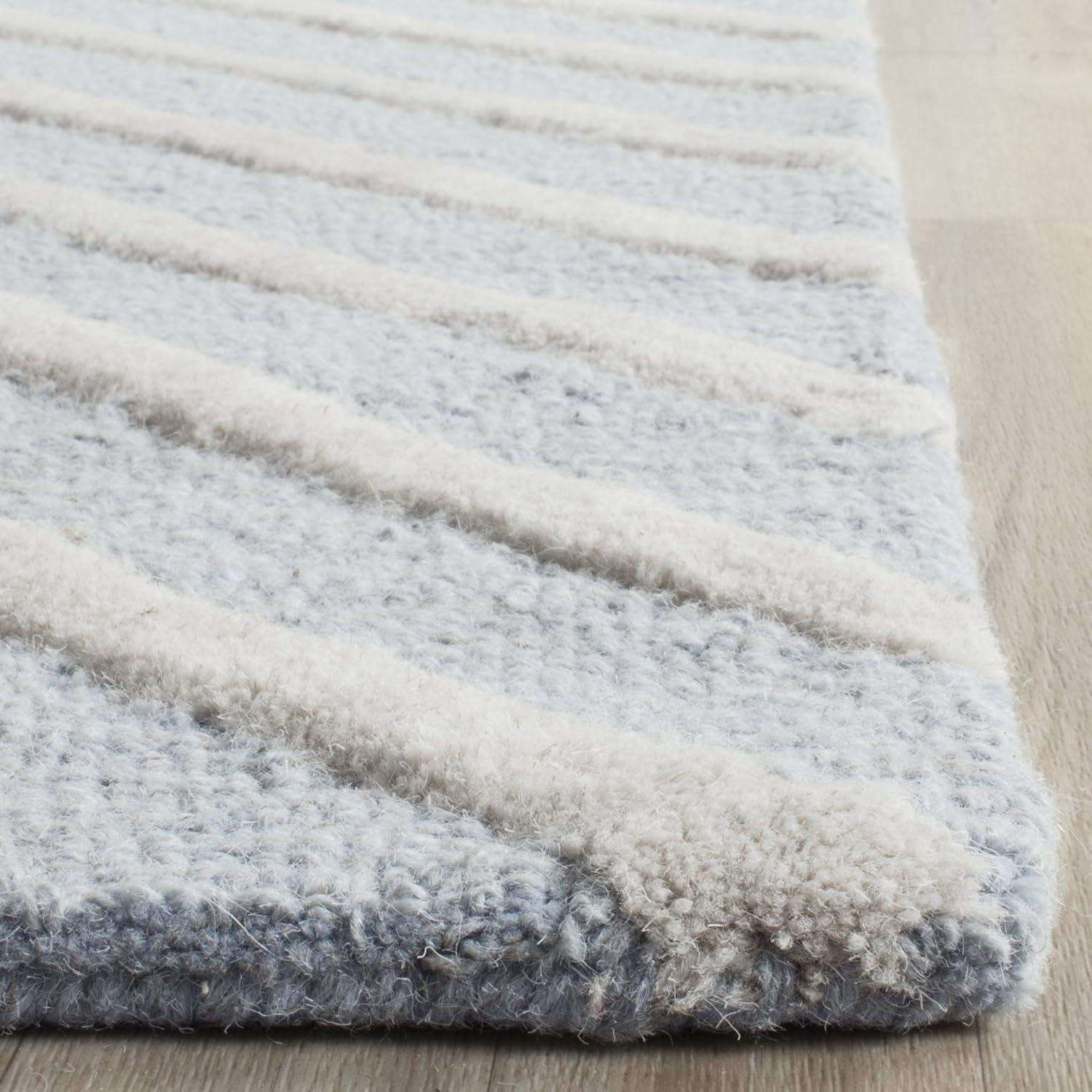 Cambridge CAM129 Hand Tufted Area Rug  - Safavieh