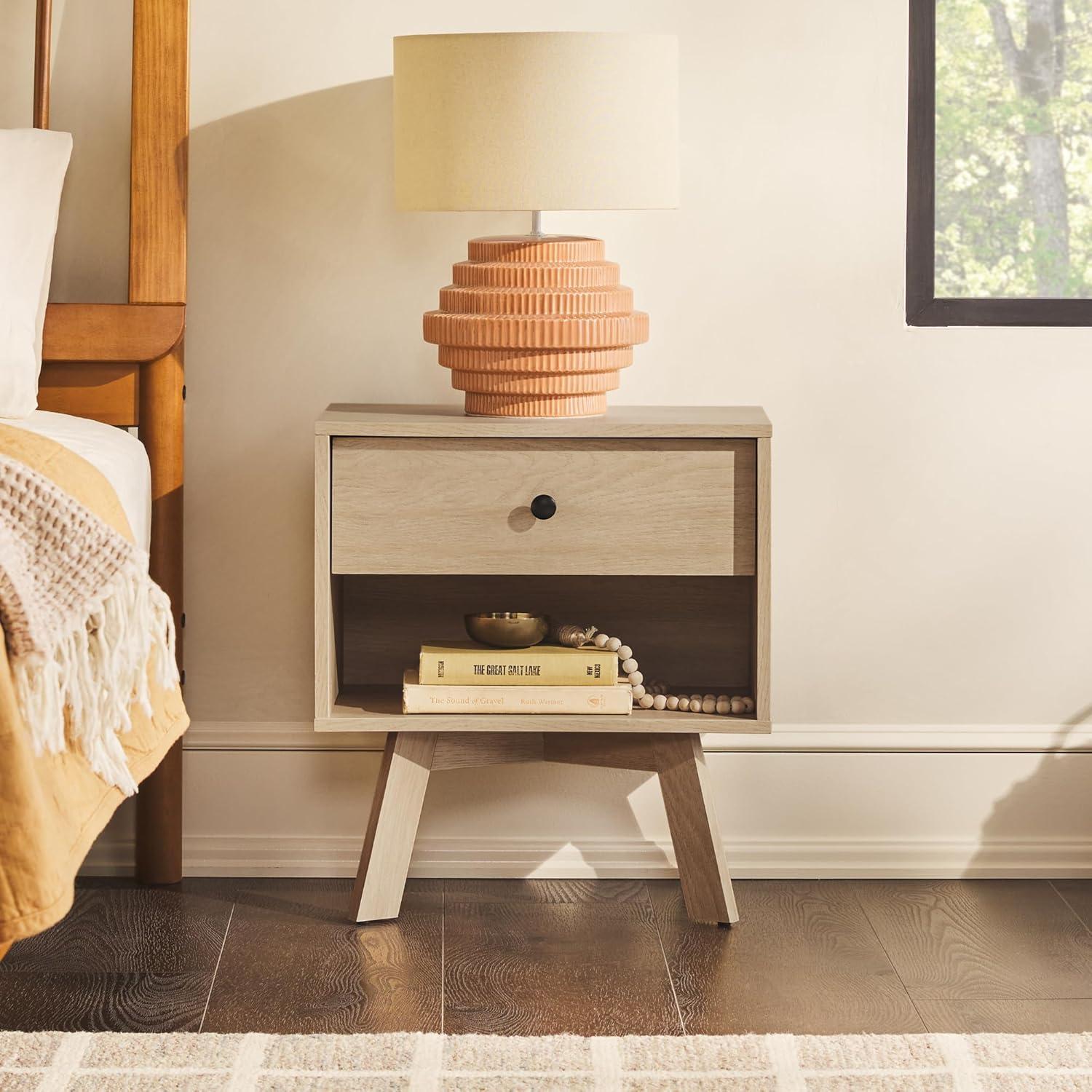 Coastal Oak Mid-Century Modern 1-Drawer Nightstand