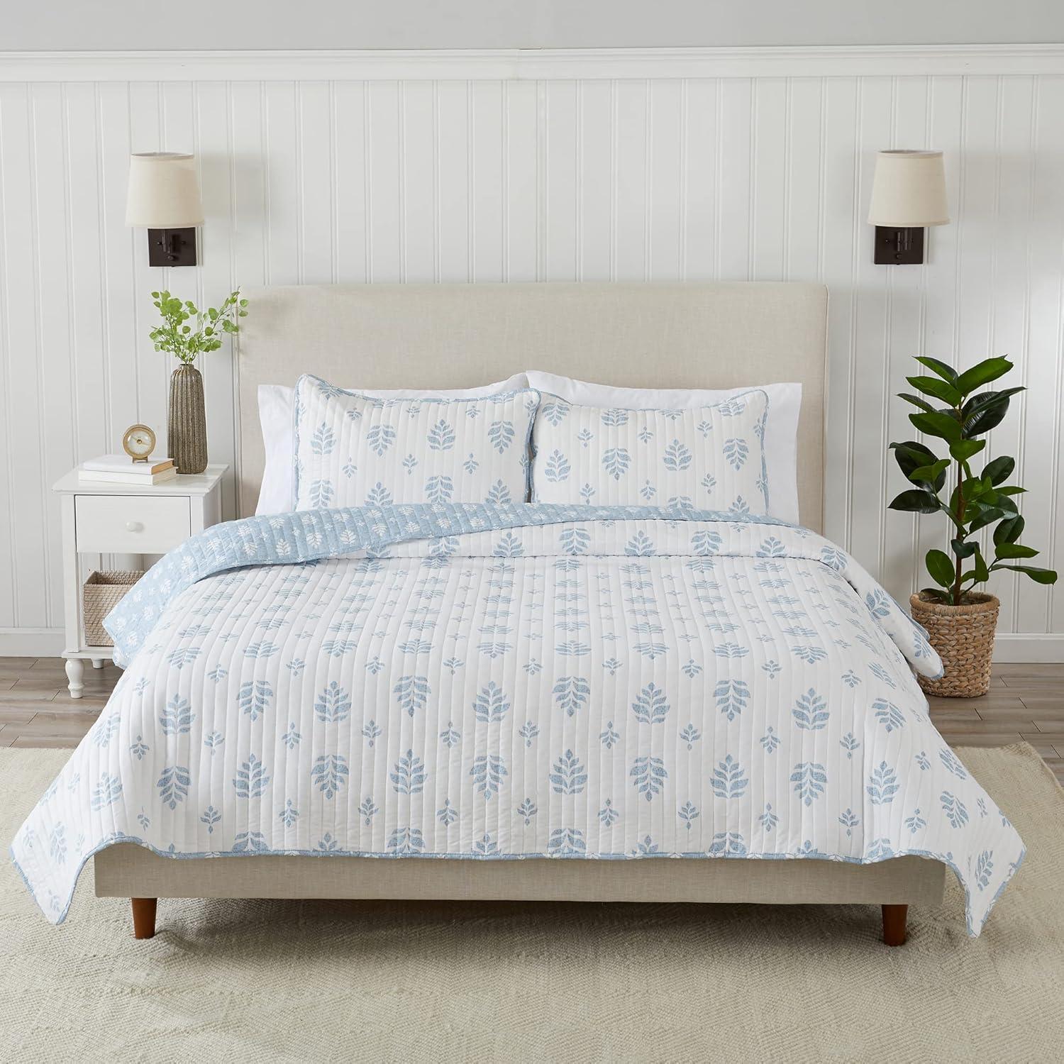 Blue and White Twin Reversible Microfiber Quilt Set