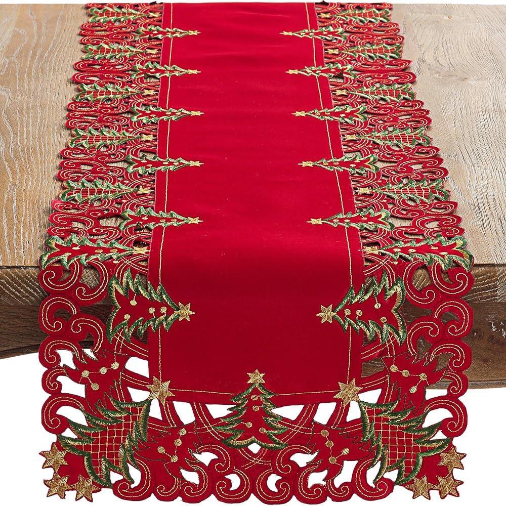 Saro Lifestyle Nostalgic Holiday Christmas Tree Table Runner, Red, 16" x 68"