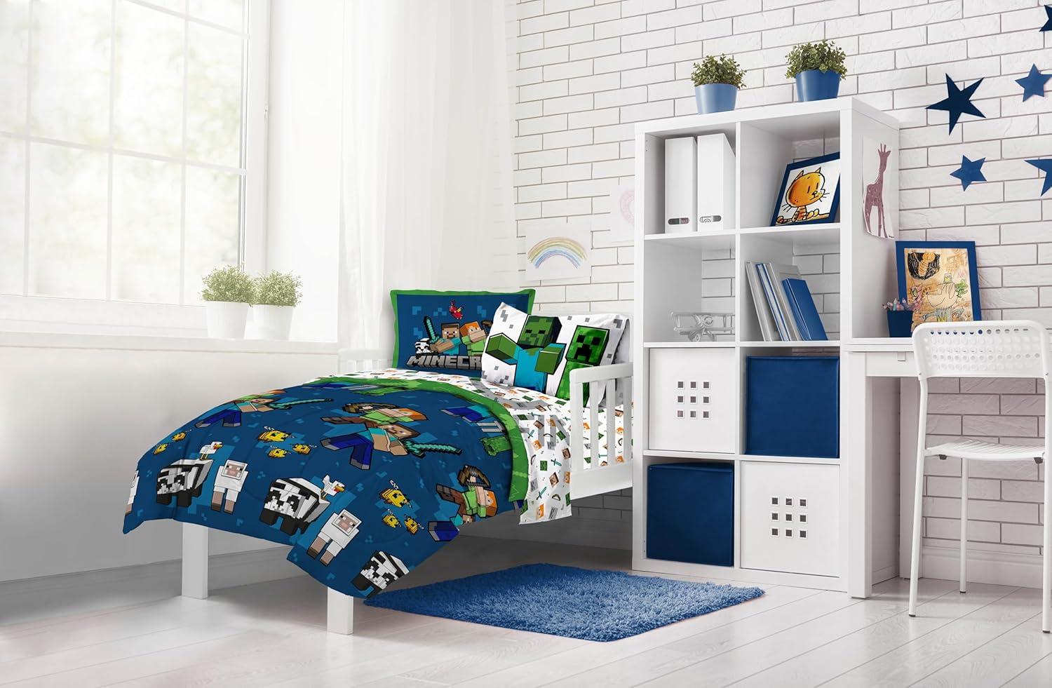 Minecraft Battle Time Blue & Green 5 Piece Twin Bed Set w/ Sham, 100% Microfiber