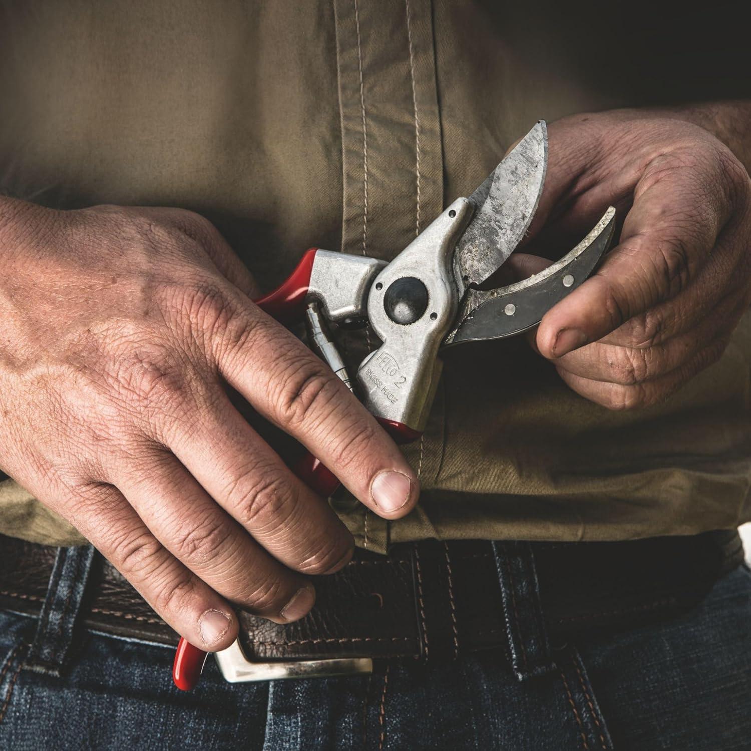 Felco F2 Standard Right Handed Pruning Shears, 8.5"